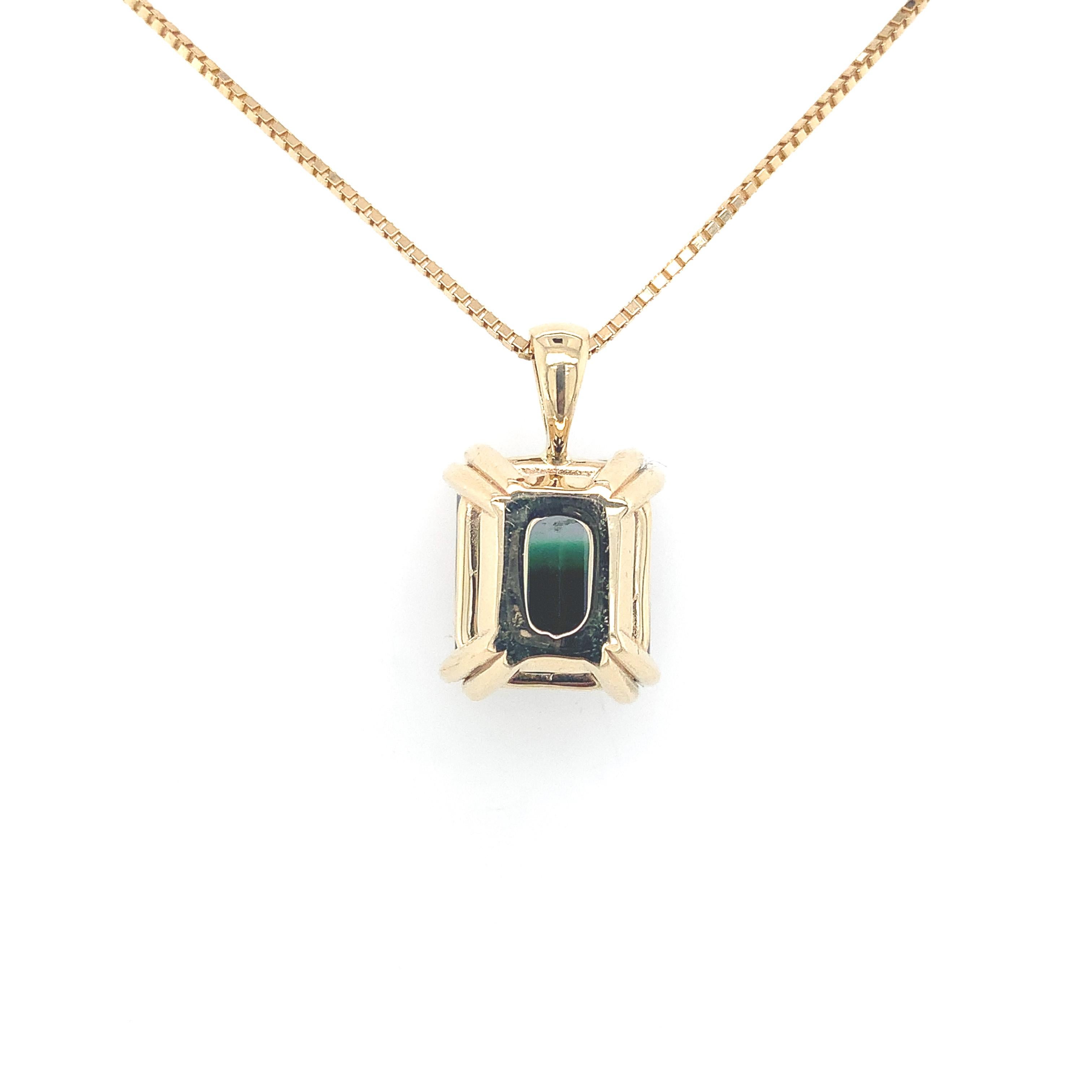Modernist 14K Yellow Gold 7.92 carat Bi-Color Tourmaline Pendant with chain For Sale