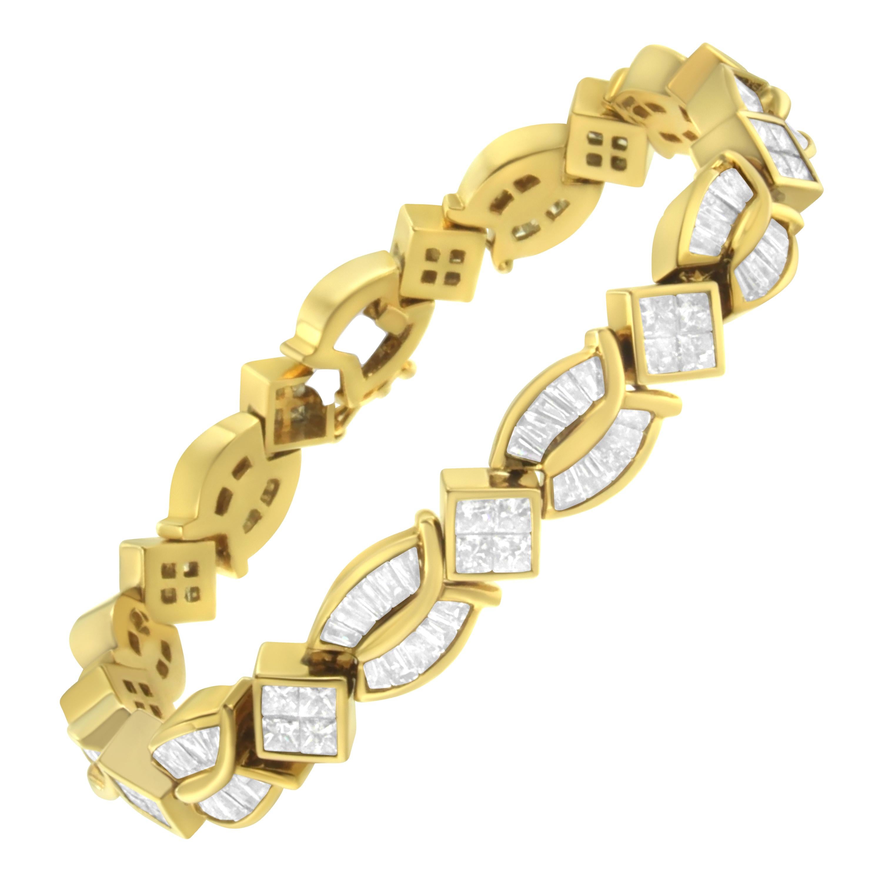 Bracelet géométrique torsadé en or jaune 14 carats avec diamants taille princesse et baguette de 8 1/5 carats