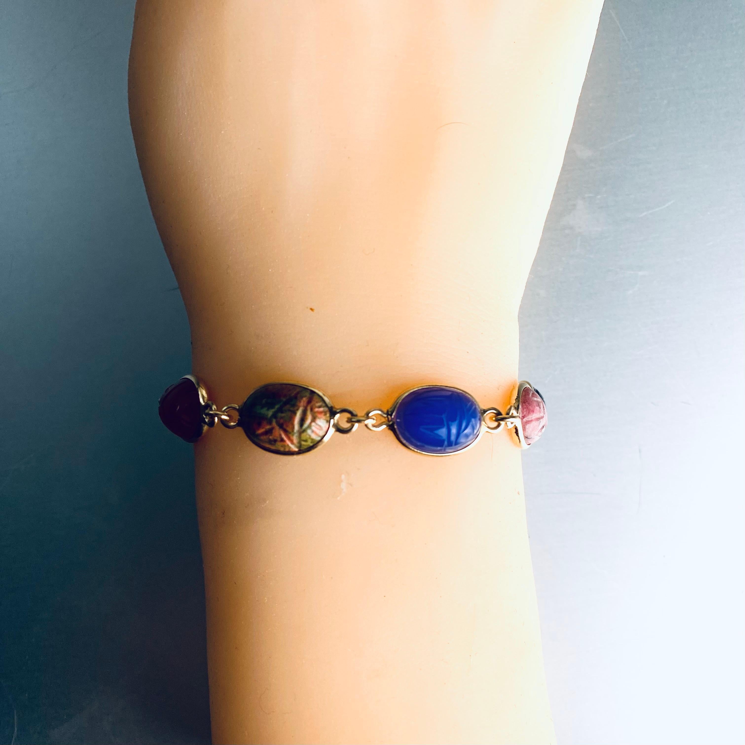 Cabochon 14K Yellow Gold 8 Bezel Set Multi Colored Carved Agates Scarab Bracelet