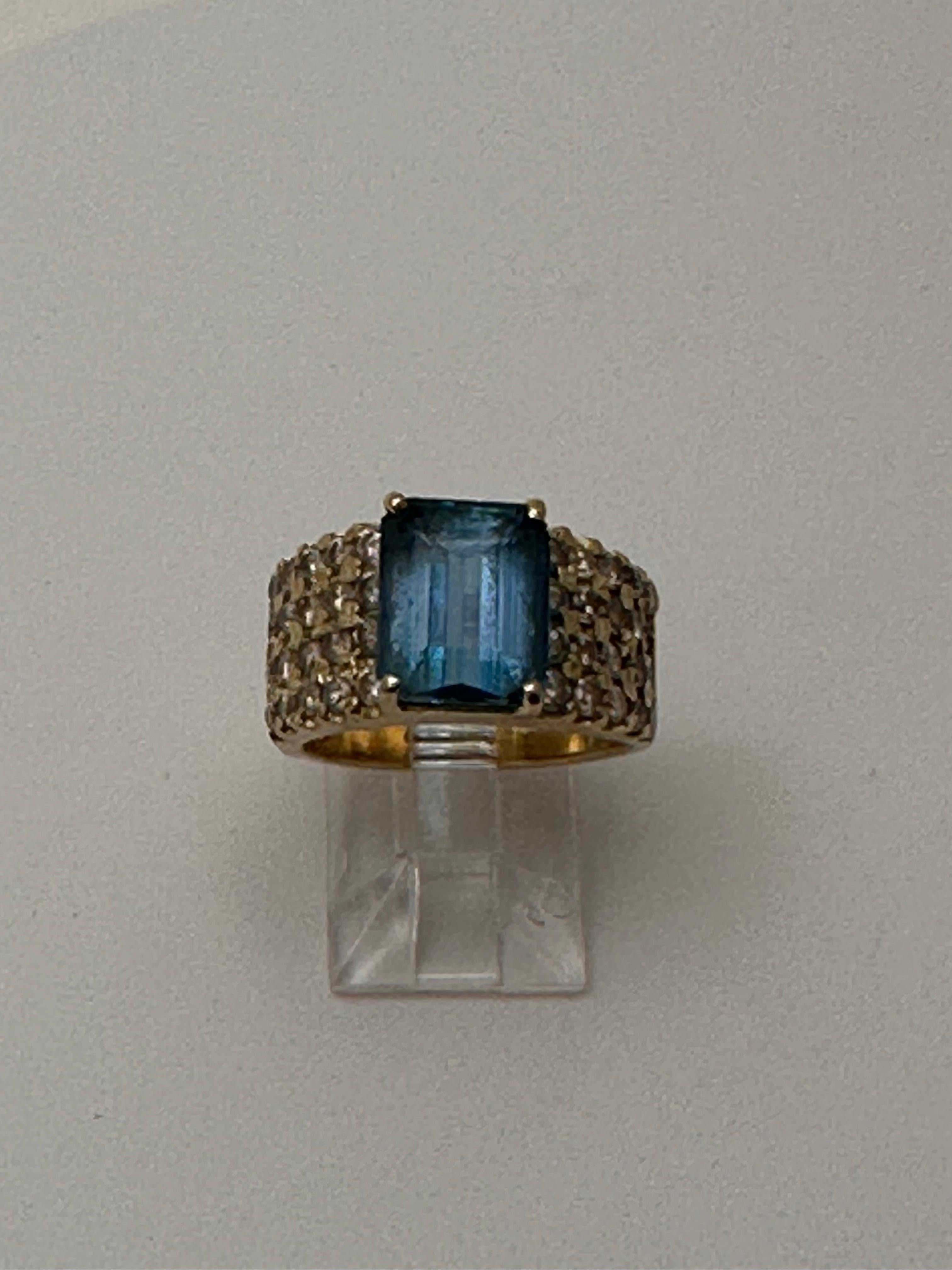 Modern 14k Yellow Gold  8 x 10mm Emerald Cut Blue Topaz 40 Round Diamond Ring Sz 6 1/4 For Sale