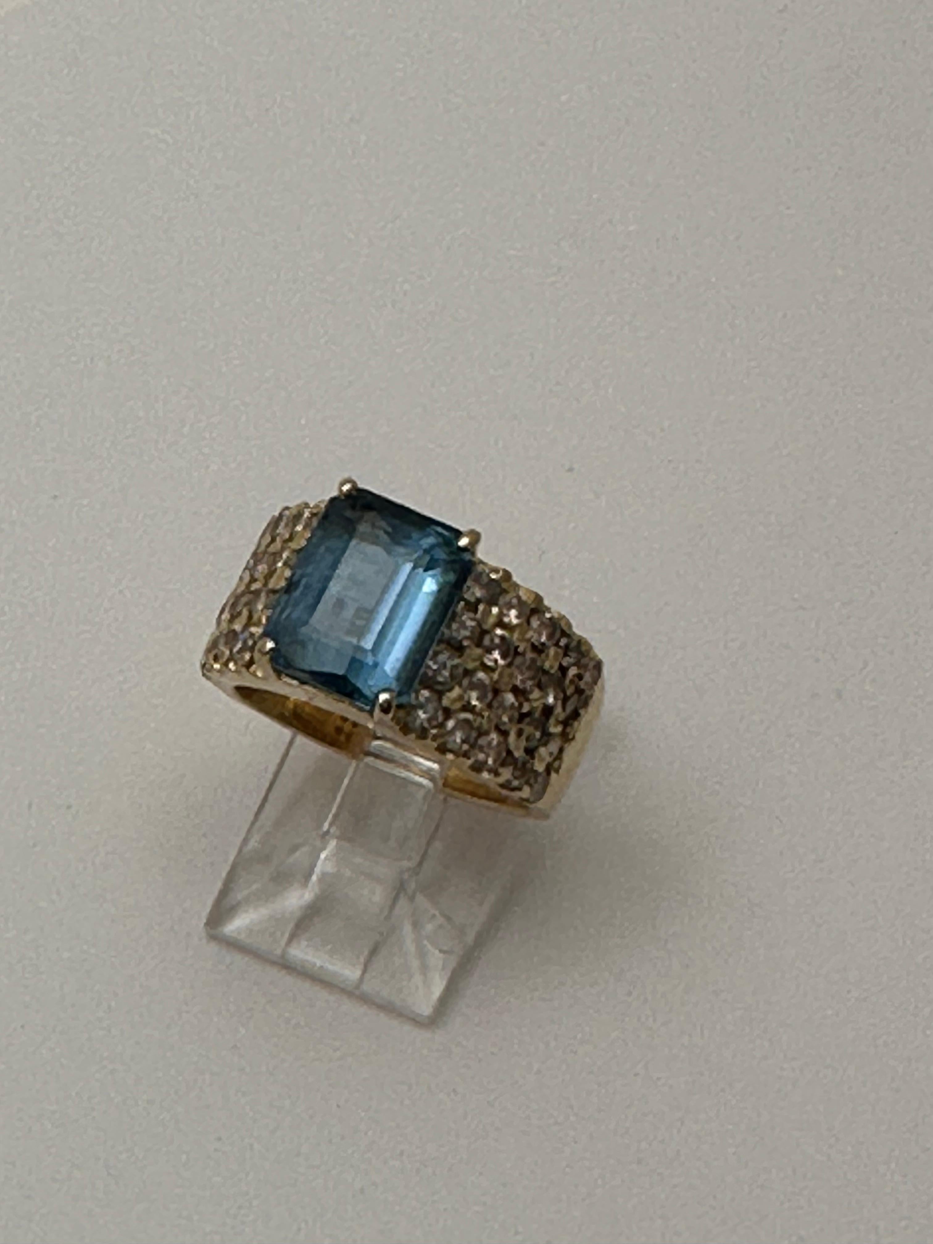 Women's 14k Yellow Gold  8 x 10mm Emerald Cut Blue Topaz 40 Round Diamond Ring Sz 6 1/4 For Sale