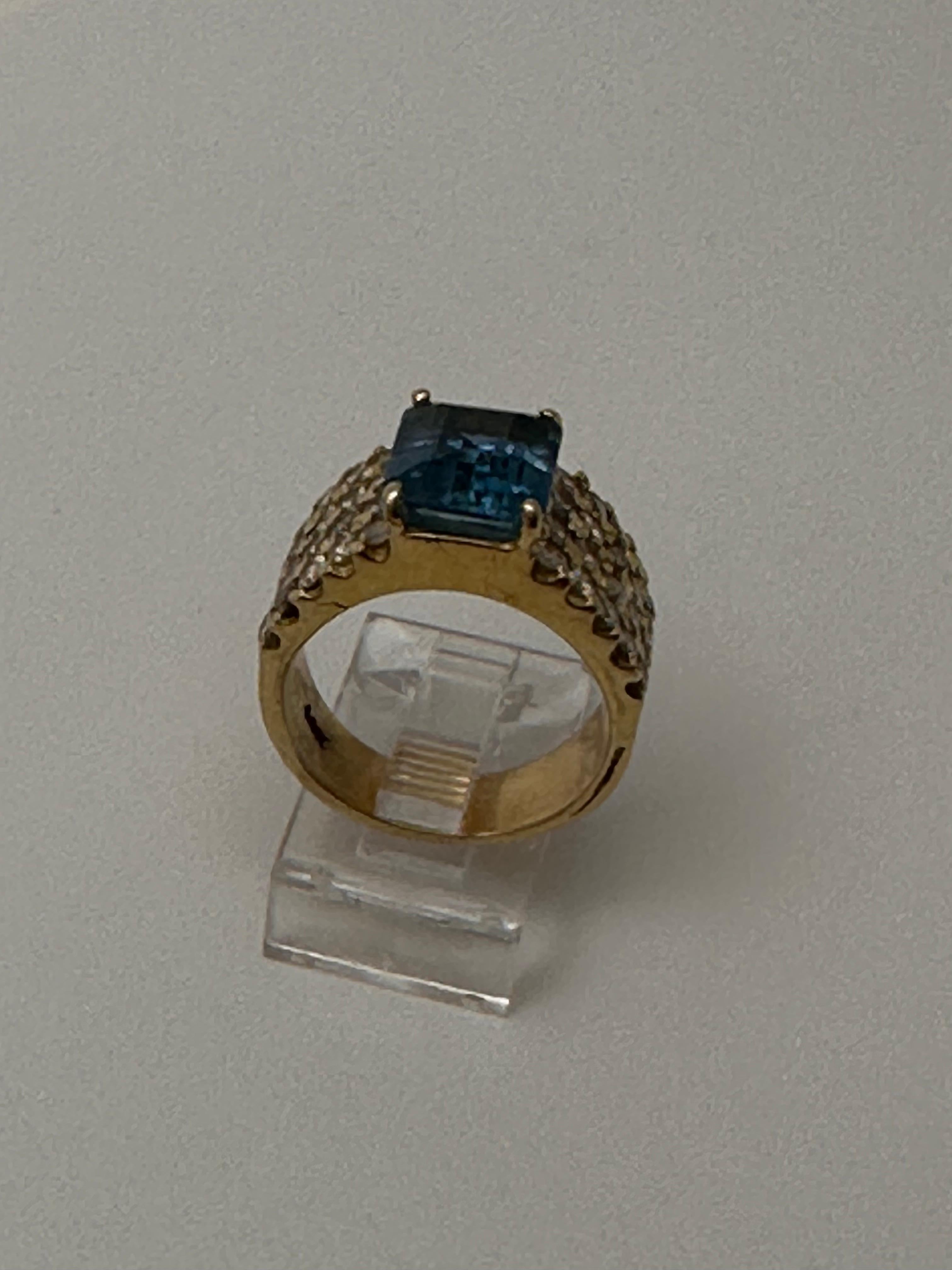 14k Yellow Gold  8 x 10mm Emerald Cut Blue Topaz 40 Round Diamond Ring Sz 6 1/4 For Sale 1