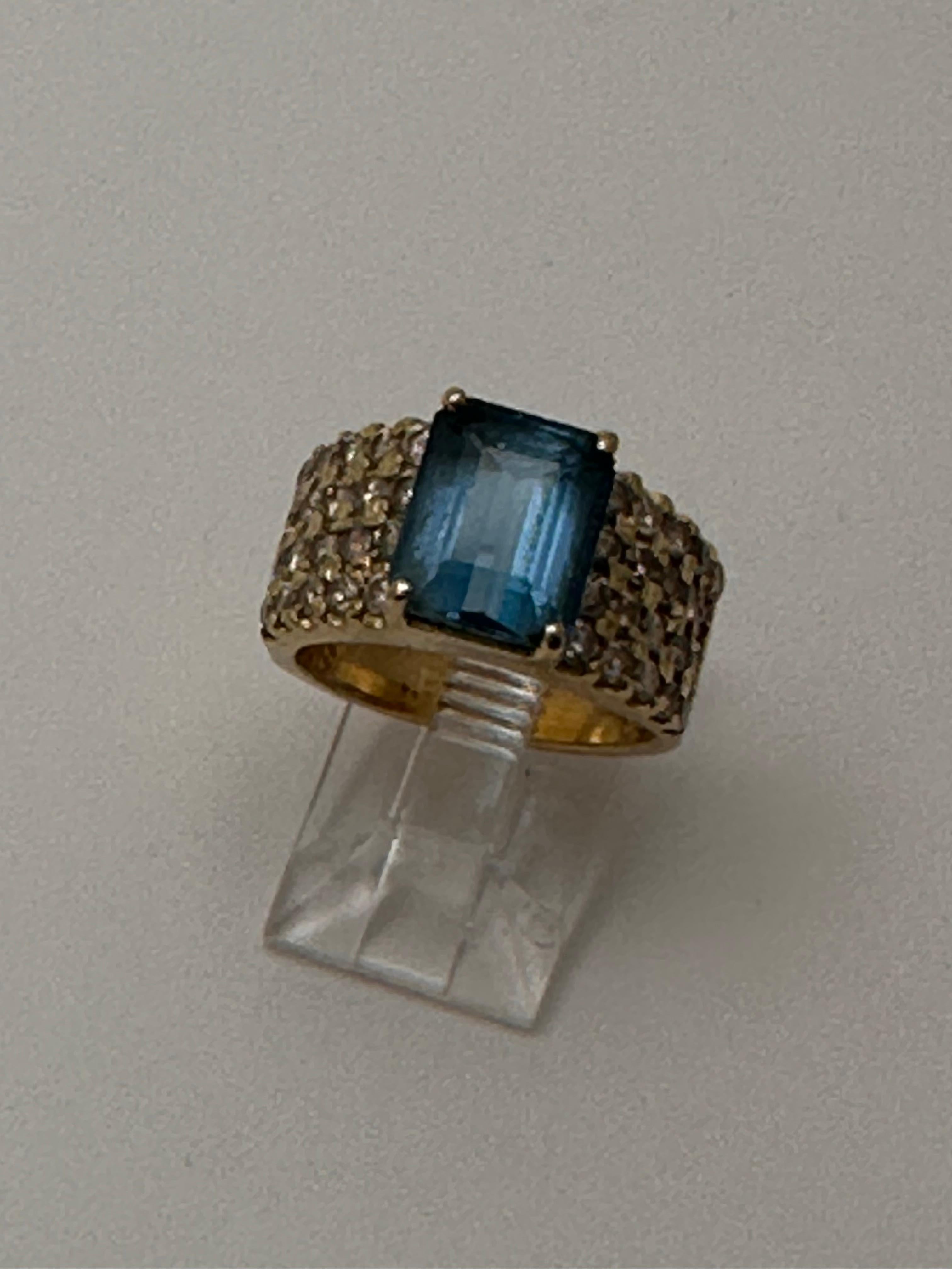 14k Yellow Gold  8 x 10mm Emerald Cut Blue Topaz 40 Round Diamond Ring Sz 6 1/4 For Sale 2