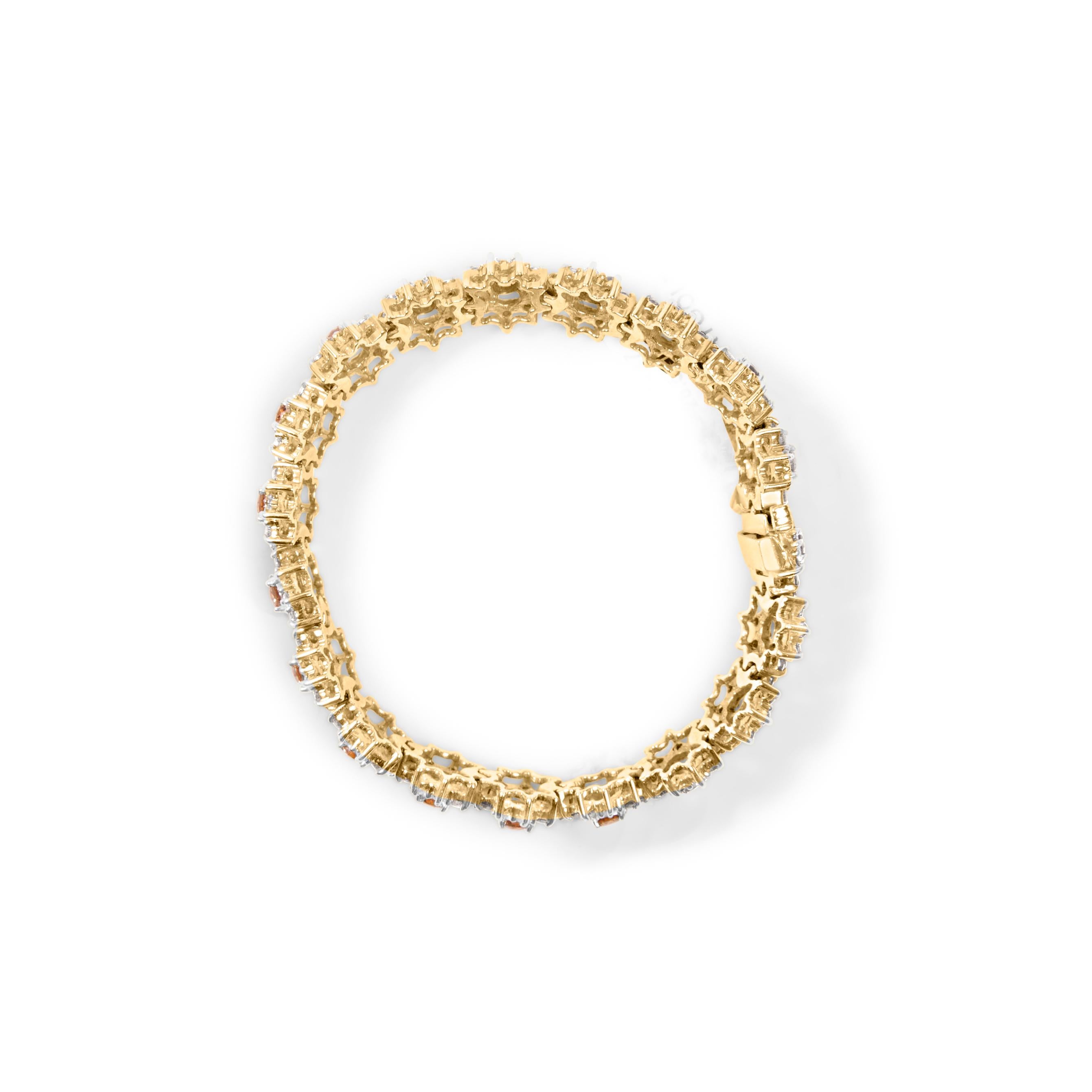 Contemporain Bracelet à maillons en or jaune 14 carats avec grappes de diamants champagne de 8,0 carats en vente