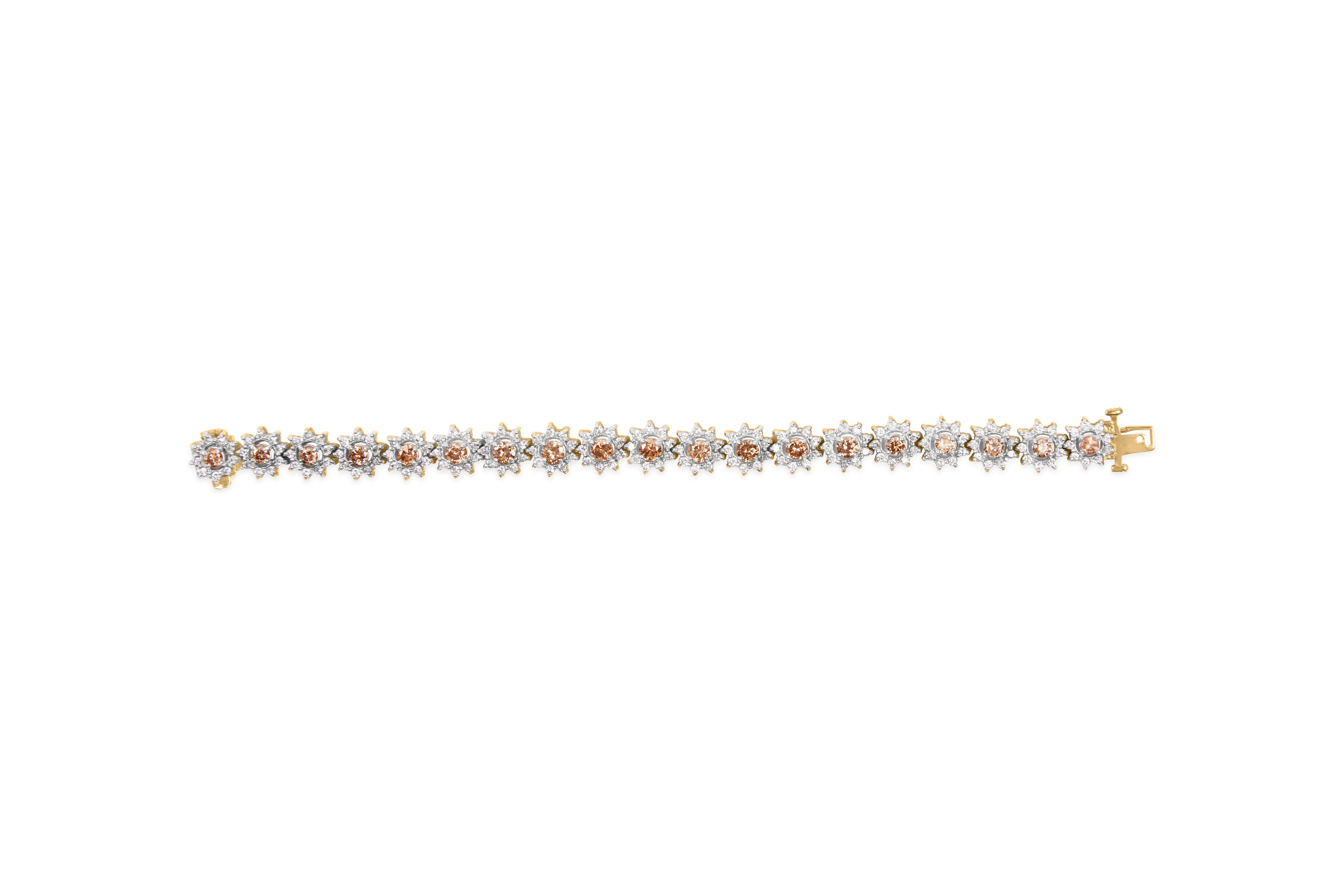 Taille ronde Bracelet à maillons en or jaune 14 carats avec grappes de diamants champagne de 8,0 carats en vente