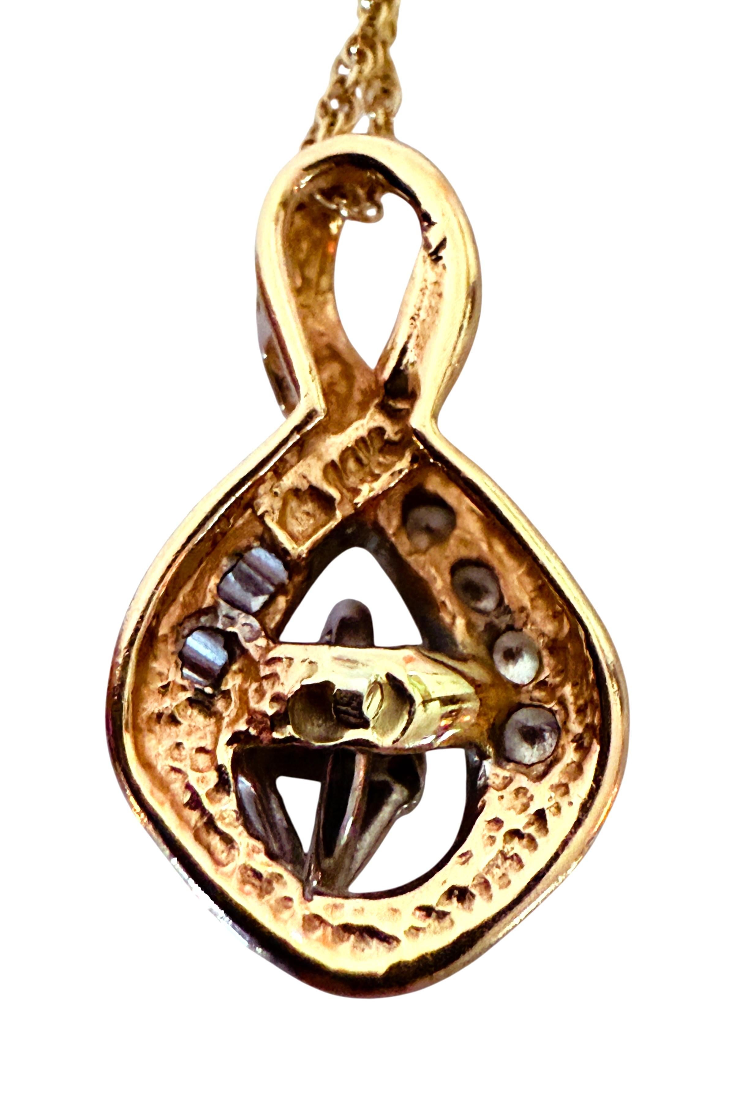 Collier en or jaune 14K avec pendentif en diamant trillion de 0,80 carat 18 pouces Pour femmes en vente