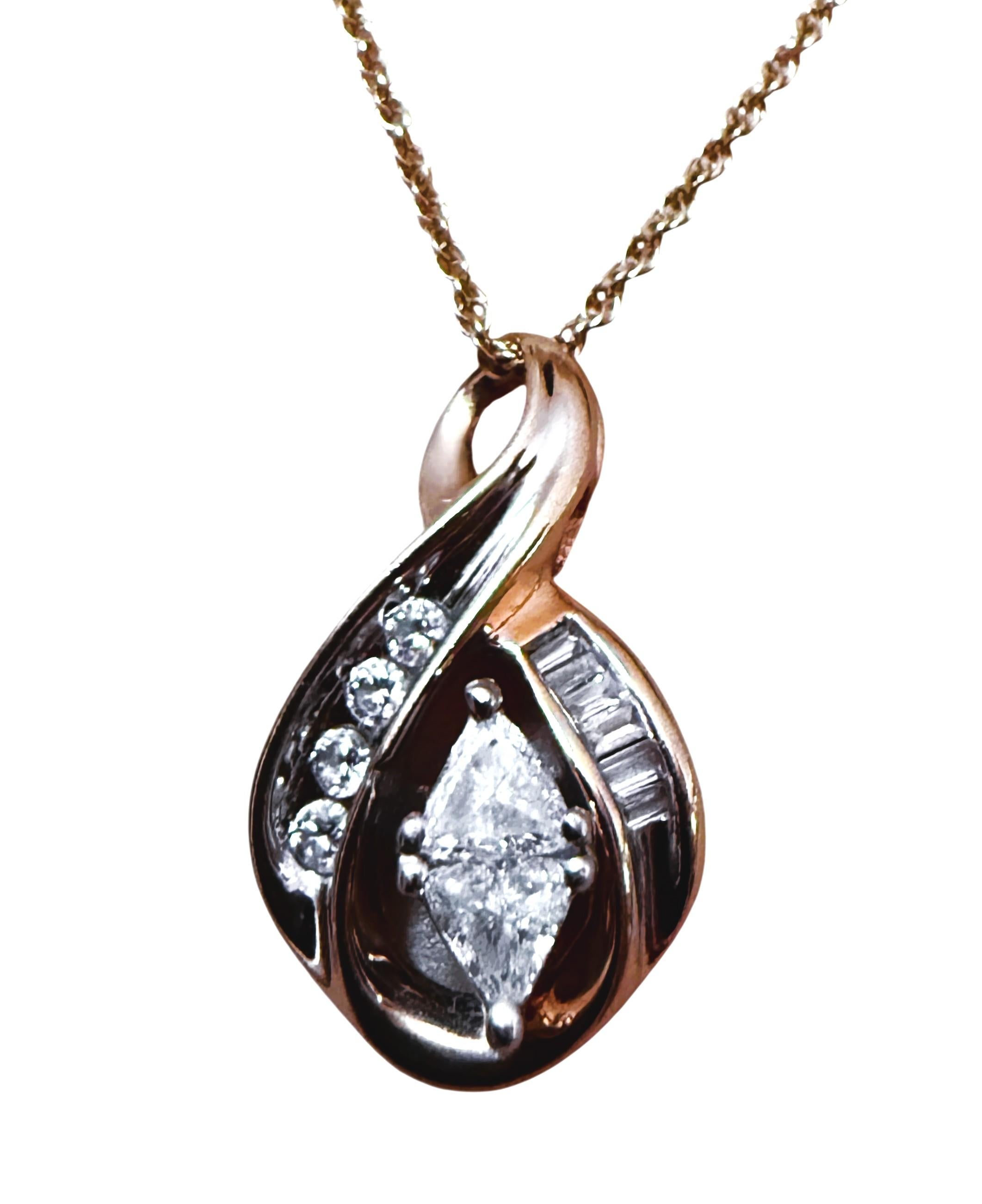 Collier en or jaune 14K avec pendentif en diamant trillion de 0,80 carat 18 pouces en vente 3