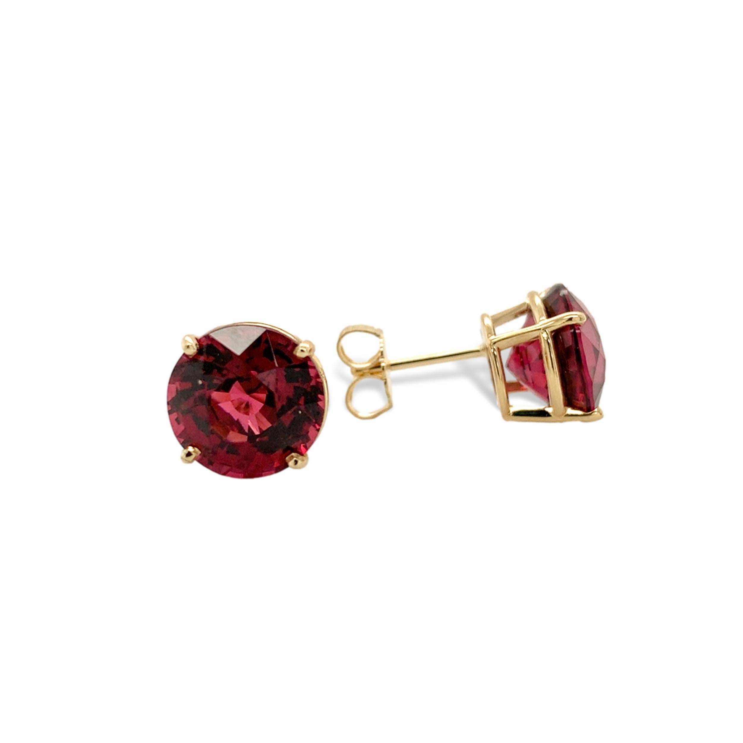 Round Cut 14K Yellow gold 8.85 carat tw Rhodolite Garnet Stud Earrings 9.5mm For Sale