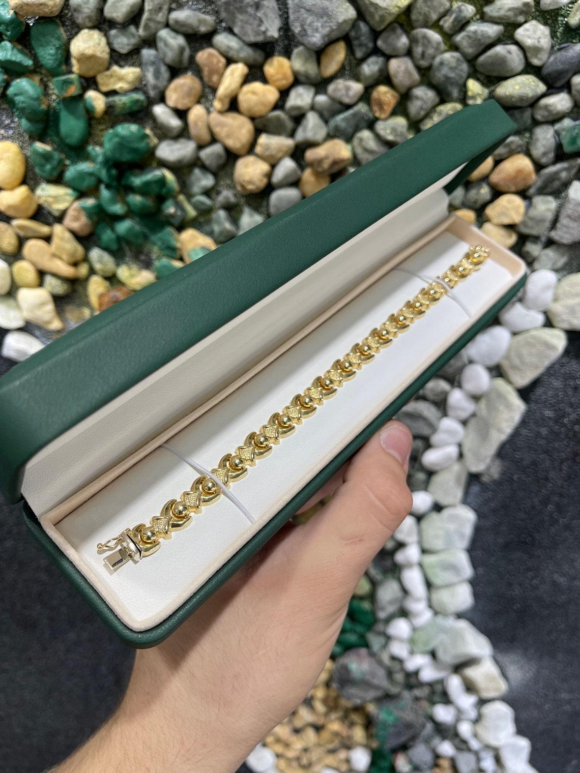 14K Yellow Gold 9.10mm Vintage Floral Bracelet – Solid Gold Elegant Women's For Sale 1