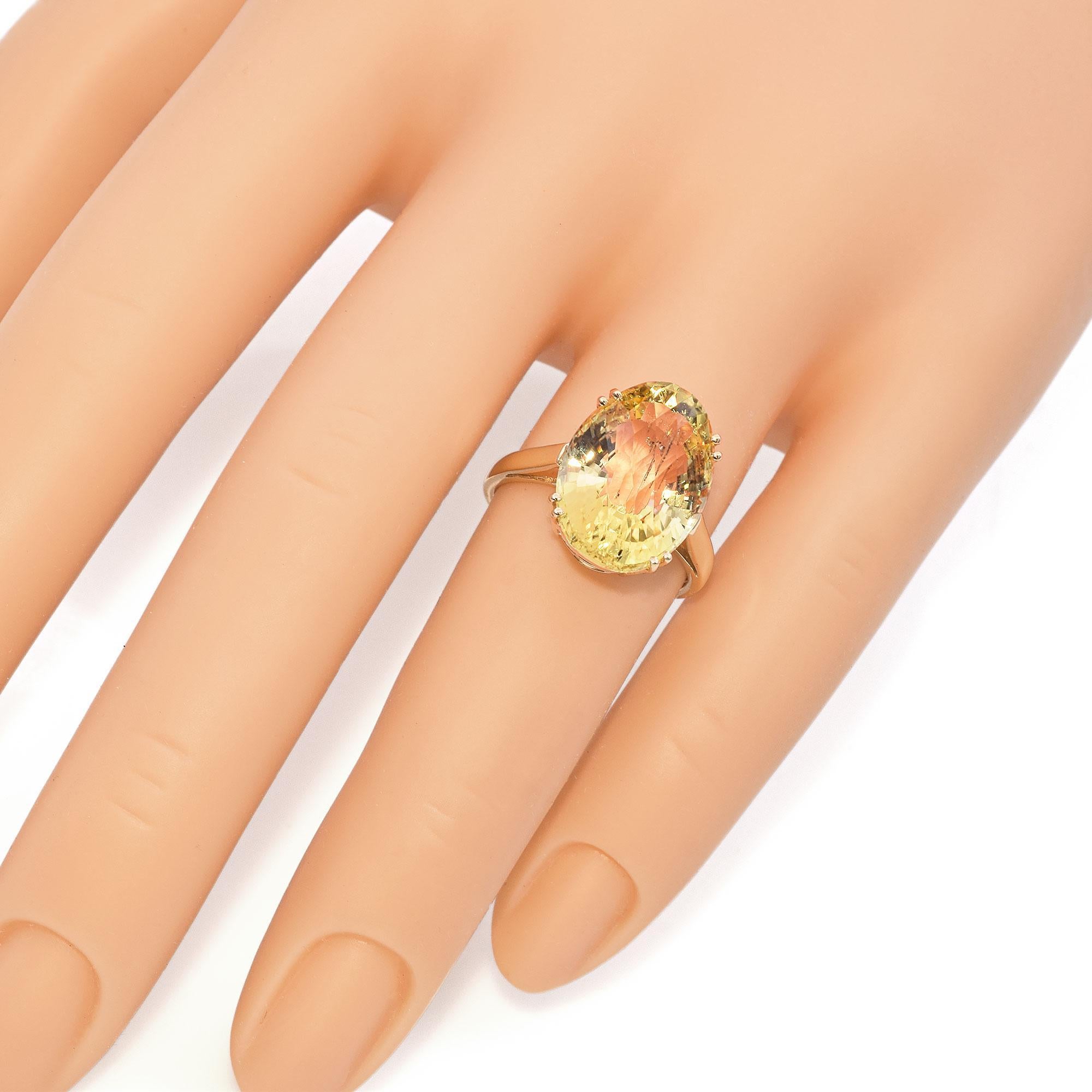 Contemporary 14k Yellow Gold 9.18 TCW Oval Checkerboard Cut Lemon Quartz Cocktail Ring For Sale