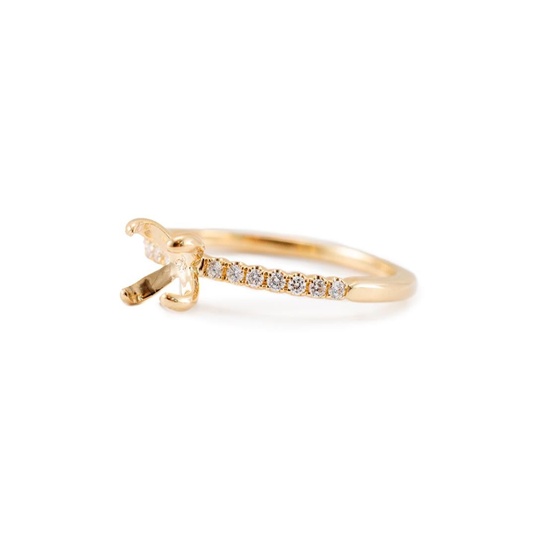 Round Cut 14K Yellow Gold Accented Diamond Round Semi Mount Engagement Ring For Sale