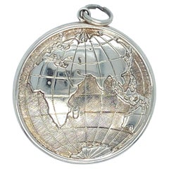 14k Gelbgold Adorable Globe Erde Karte Anhänger