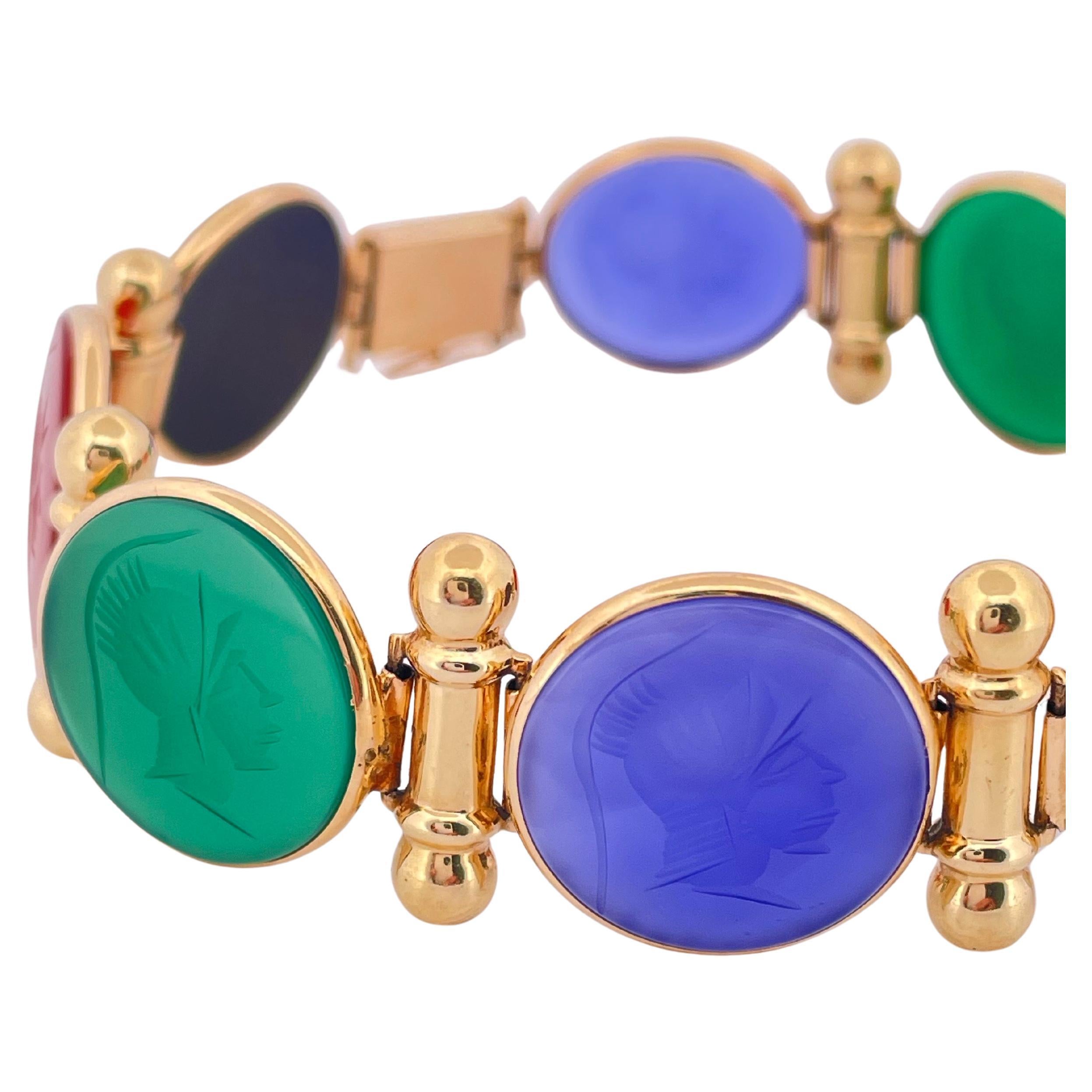 Taille ronde Bracelet camée en or jaune 14k Agate et Onyx en vente