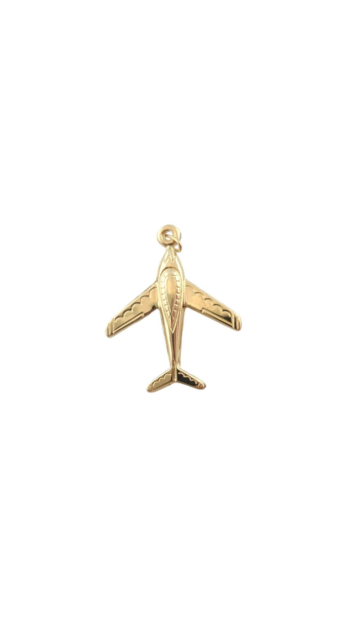 Vintage 14K Yellow Gold Airplane Charm -

Embark on a journey of style with this airplane charm that is beautifully detailed in 14K yellow gold. 

Size: 20mm X 20.6mm 

Weight: 0.5 g/ 0.3dwt

Hallmark: 14K

*Chain not included*

Very good condition,