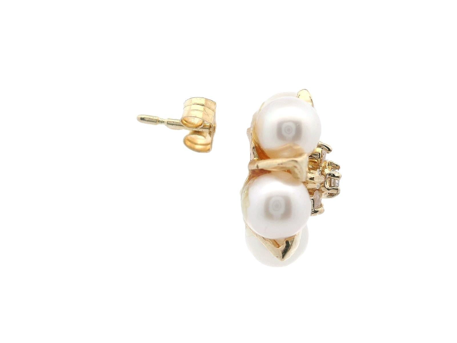 14k Yellow Gold Akoya Pearl and Diamond Earrings In Excellent Condition For Sale In Lexington, KY