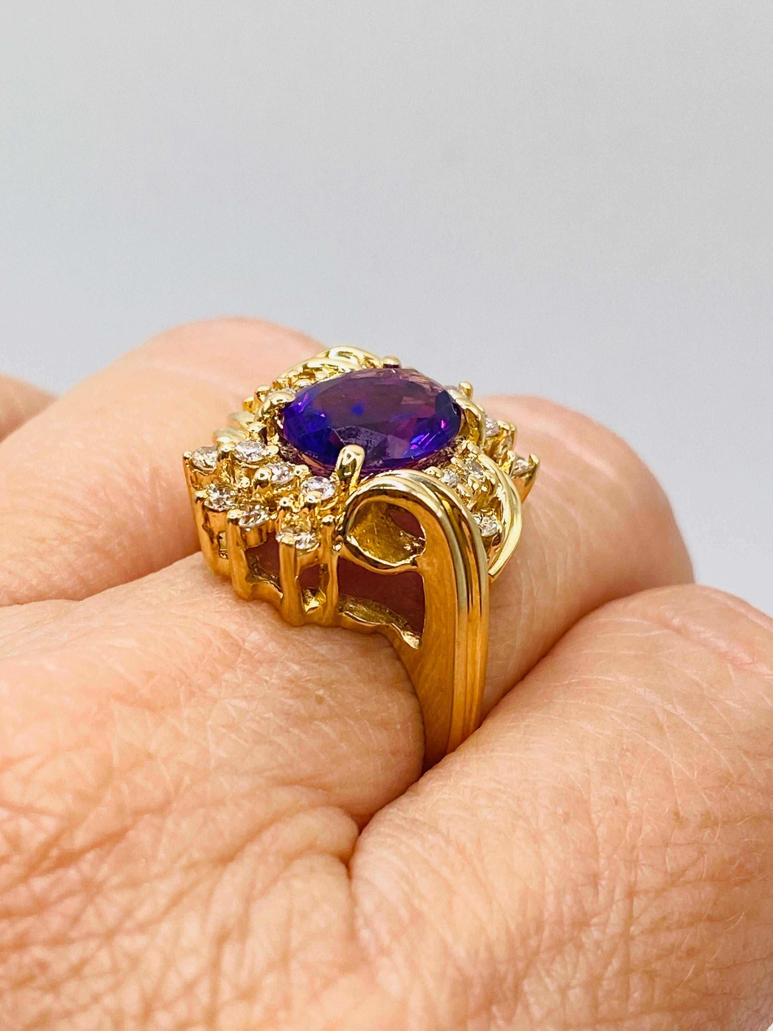 Oval Amethyst and Diamond Yellow Gold Ring In Good Condition In DALLAS, TX