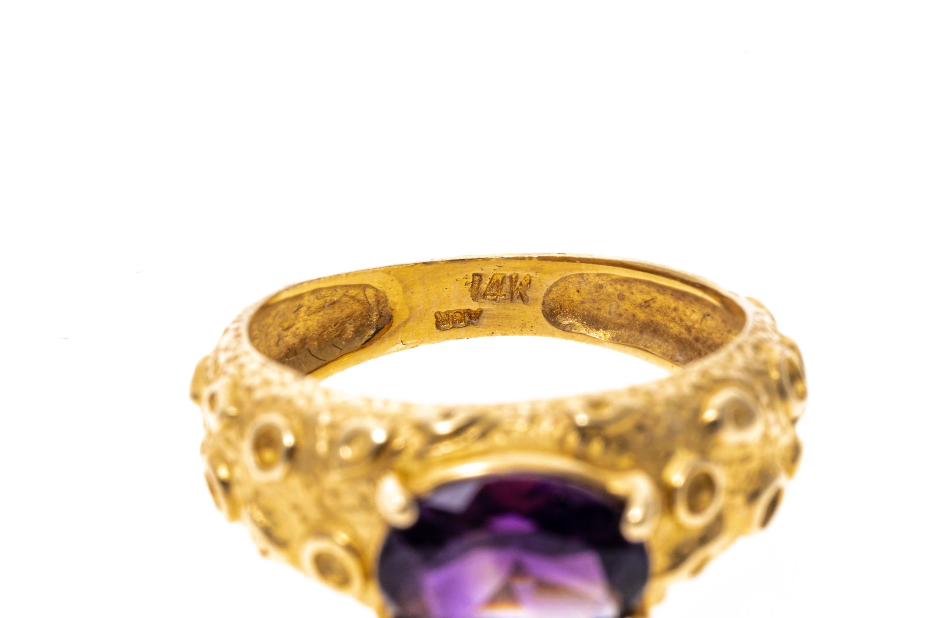 14k Yellow Gold Amethyst And Moon Surface Finish Style Ring In Good Condition For Sale In Southport, CT