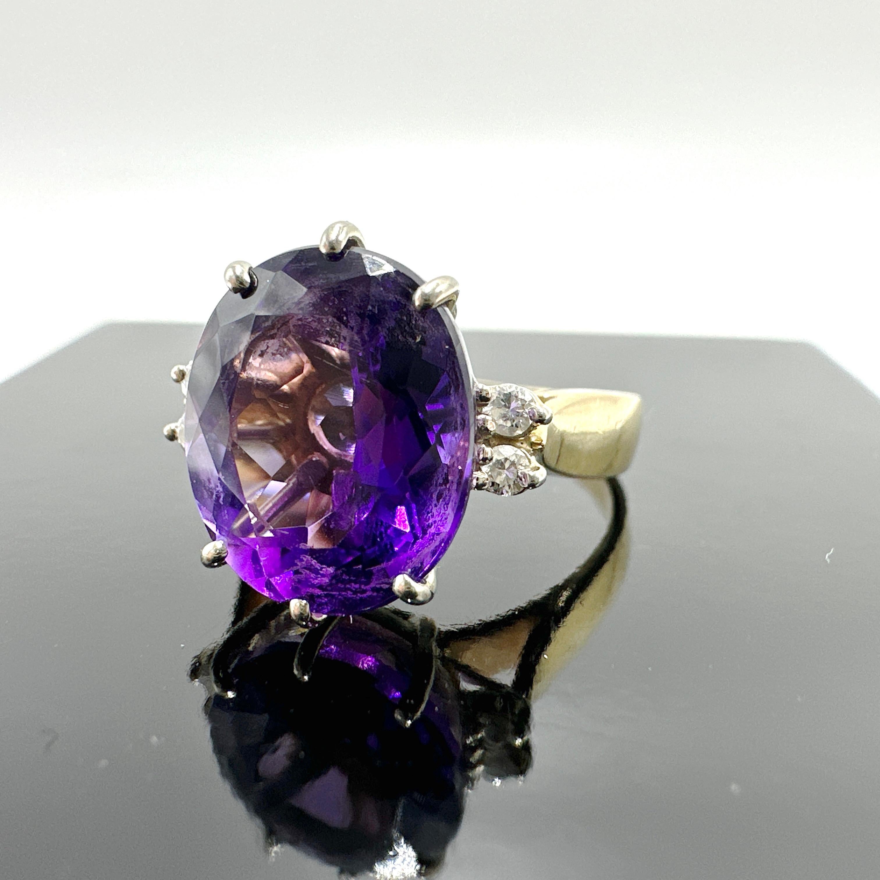Modern 14k Yellow Gold Amethyst and Natural Diamond Cocktail Ring. 4.87TCW For Sale