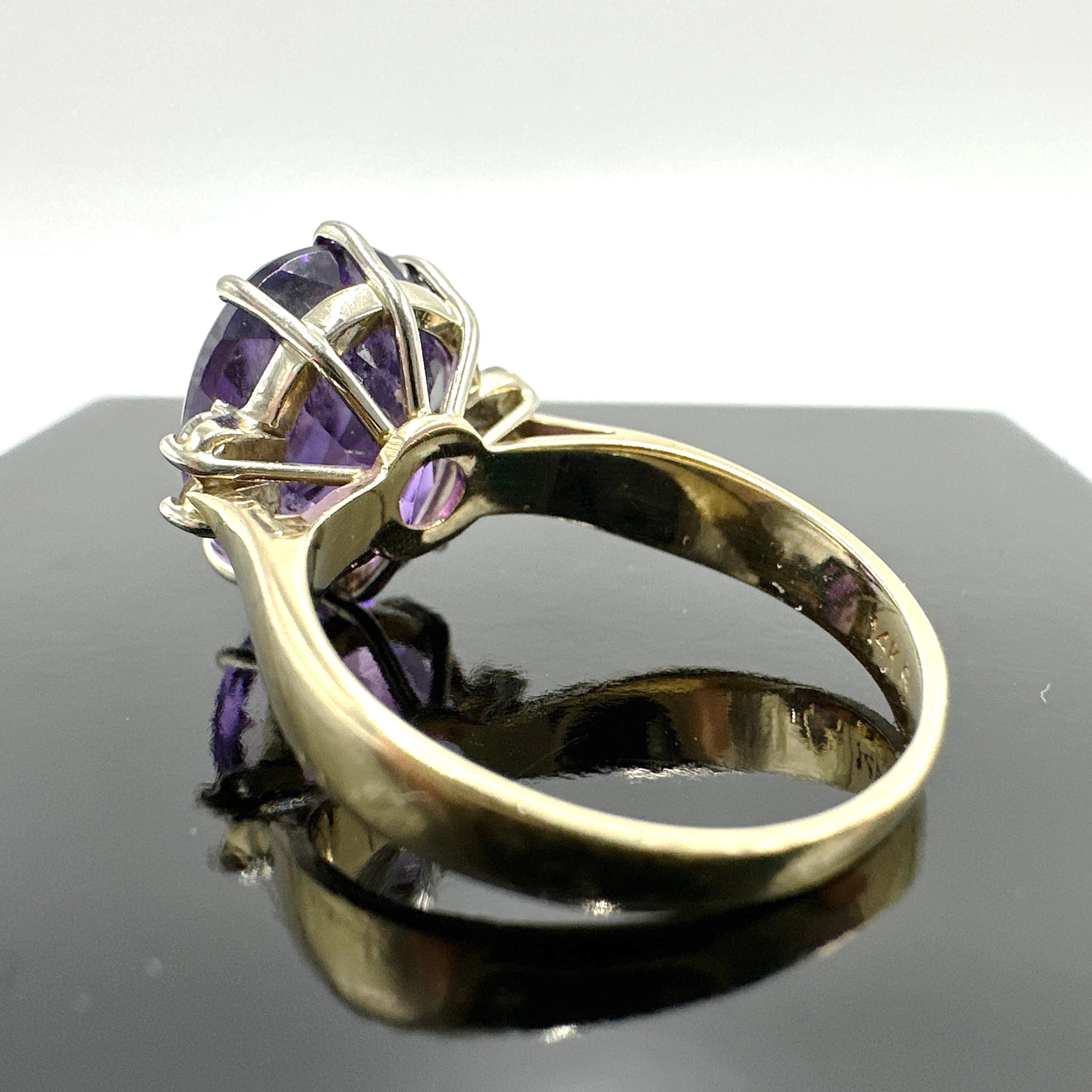 14k Yellow Gold Amethyst and Natural Diamond Cocktail Ring. 4.87TCW For Sale 2