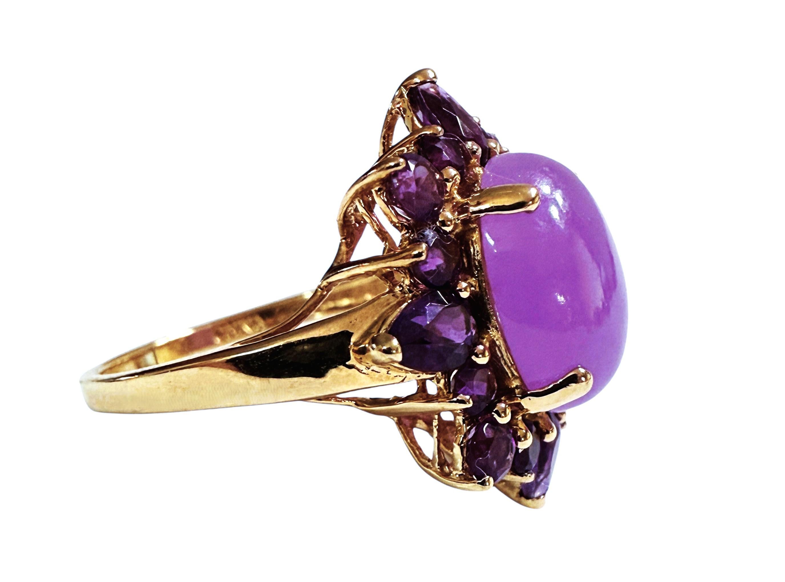 Art Nouveau Anello con ametista cabochon e diamante da 4,65 carati in oro giallo 14K in vendita
