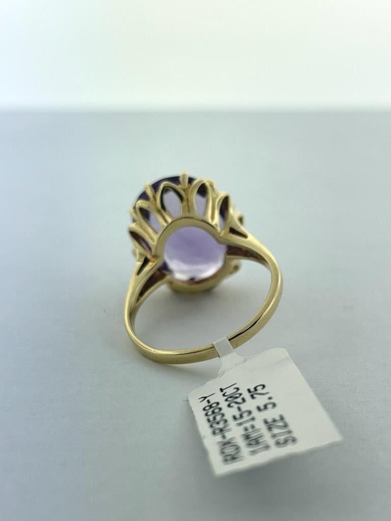 14K Yellow Gold Amethyst Cocktail Ring In Excellent Condition For Sale In Los Angeles, CA