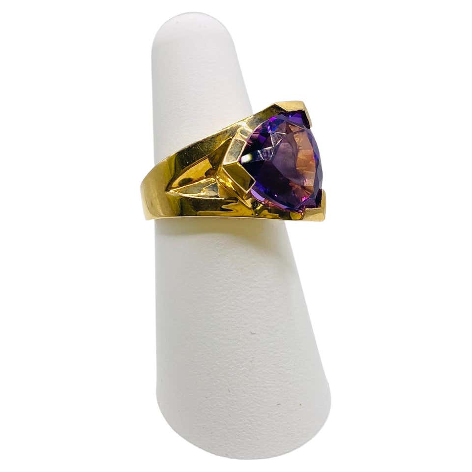 1940s, 11.34 Carat Emerald Cut Amethyst Yellow Gold Cocktail Ring For ...