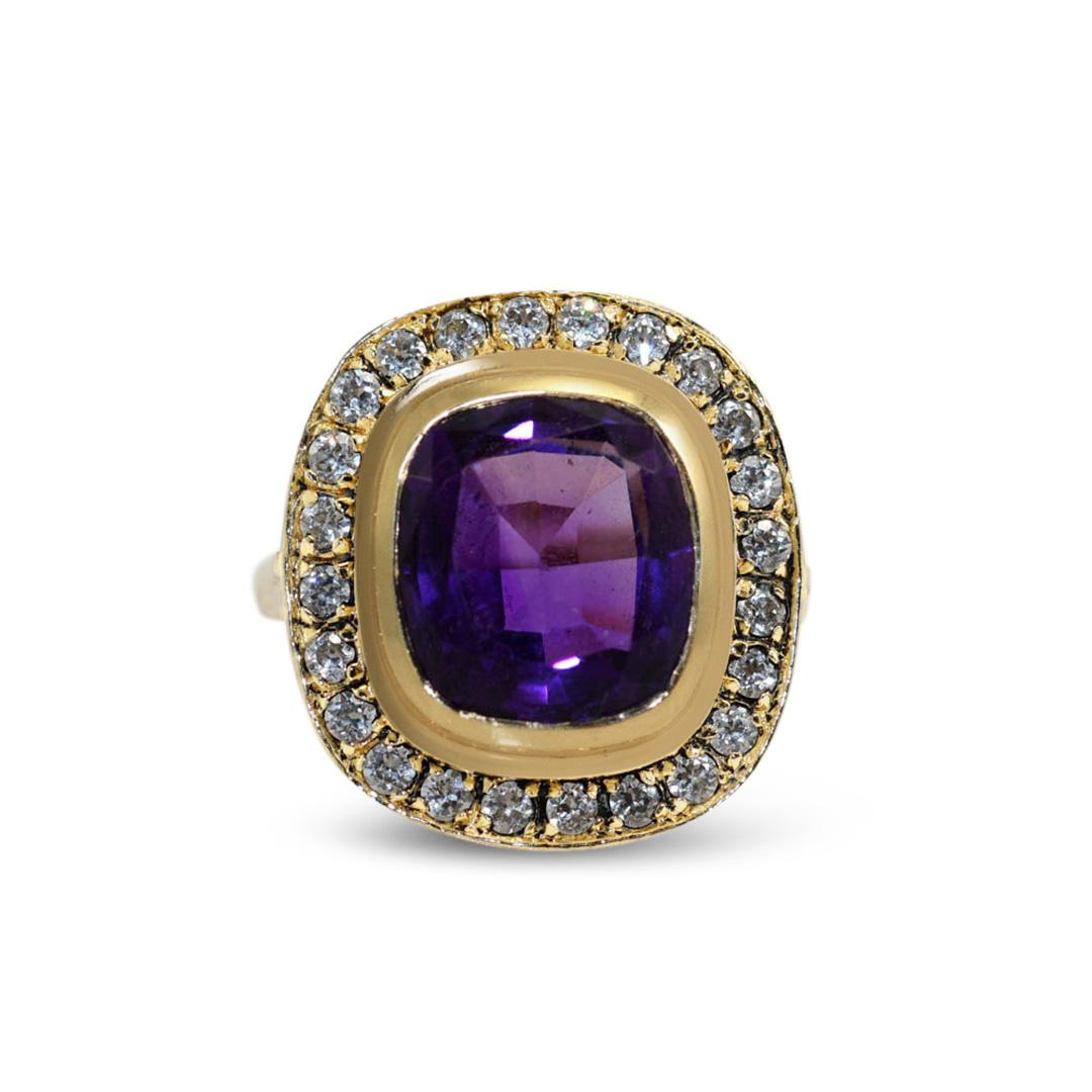 14K Yellow Gold Amethyst & CZs Ring-5.2gr For Sale 2