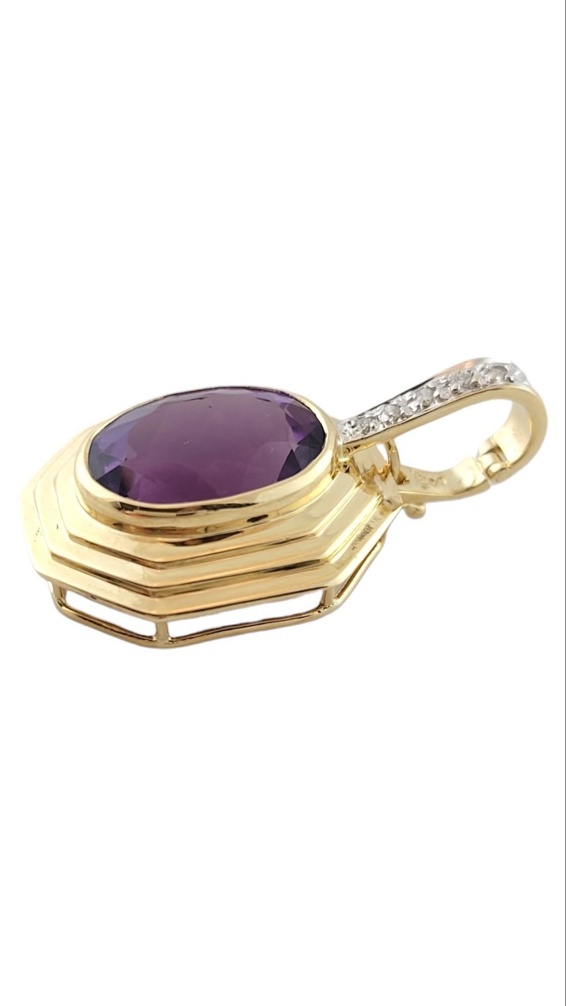 14K Yellow Gold Amethyst Diamond Pendant

This gorgeous 14K gold pendant has a beautiful amethyst stone in the center with 5 sparkling round brilliant cut diamonds on the bail!

Approximate total diamond weight: .05 cts

Diamond color: G

Diamond