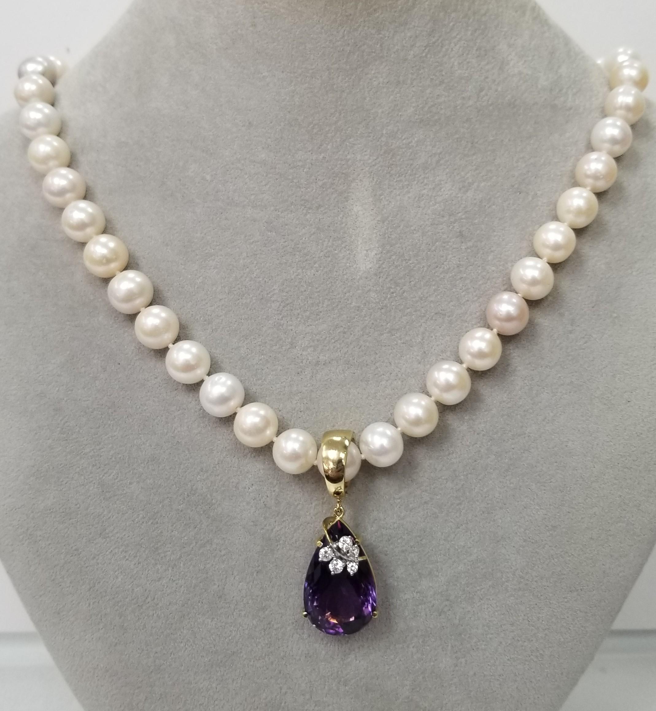 14K Yellow Gold Amethyst & Diamond Pendant on Chinese Fresh Water 9mm Pearls In Excellent Condition For Sale In Los Angeles, CA
