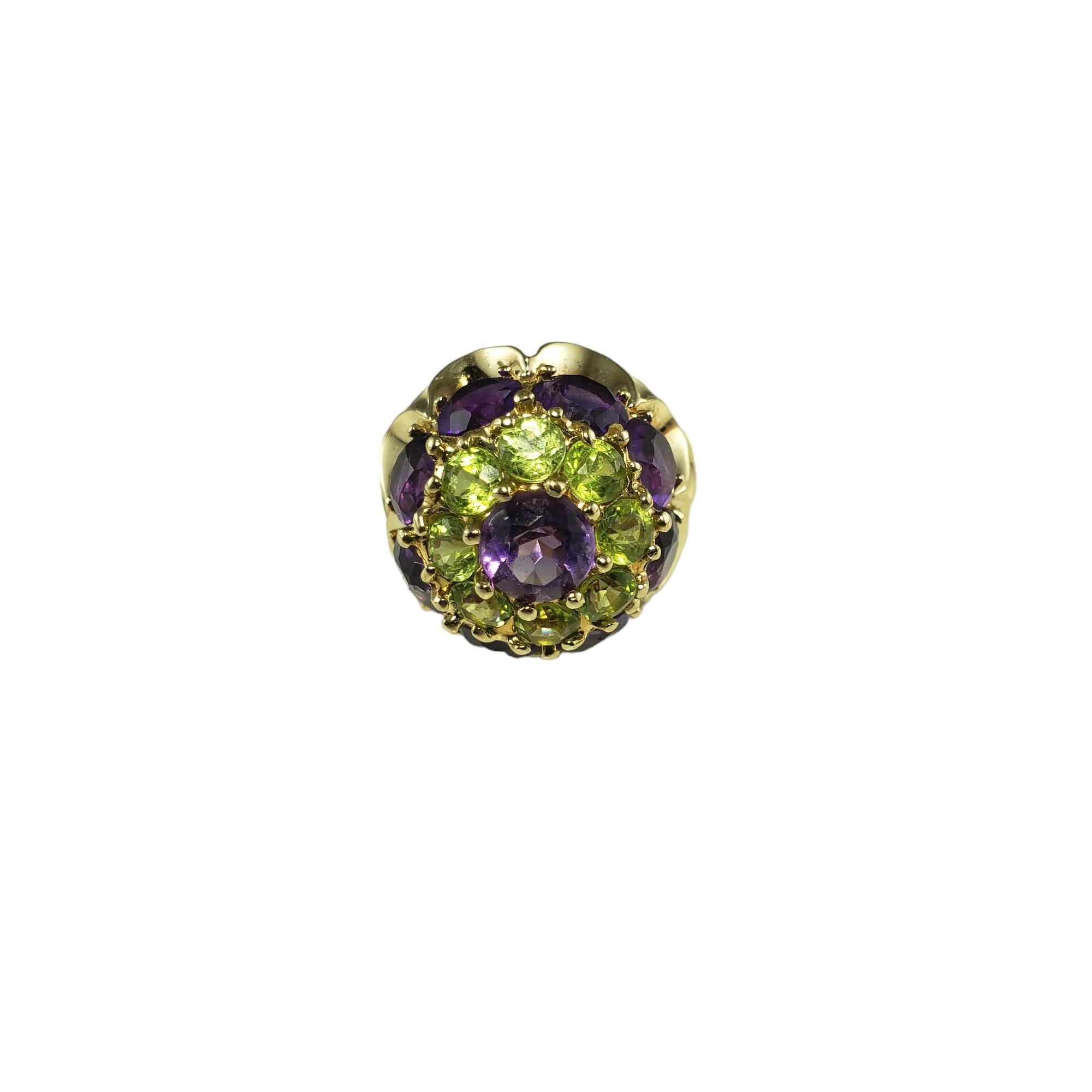 Vintage 14K Yellow Gold Amethyst and Peridot Ring Size 7 Lab Certified-

This elegant ring features nine round cut amethyst stones and eight round peridot stones set in classic 14K yellow gold.  Width: 19 mm.  Height: 18 mm.  Shank: 3.0 mm.

Total