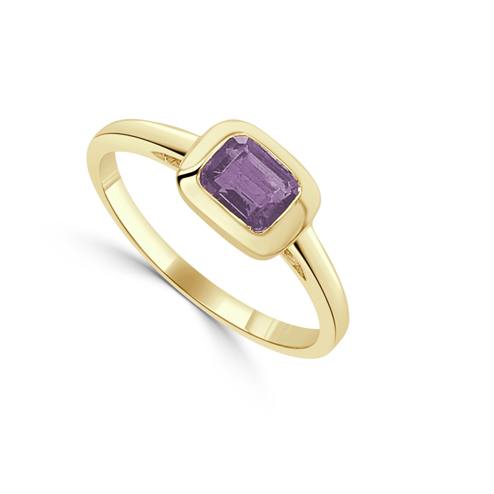Baguette Cut 14K Yellow Gold Amethyst Ring for Her For Sale