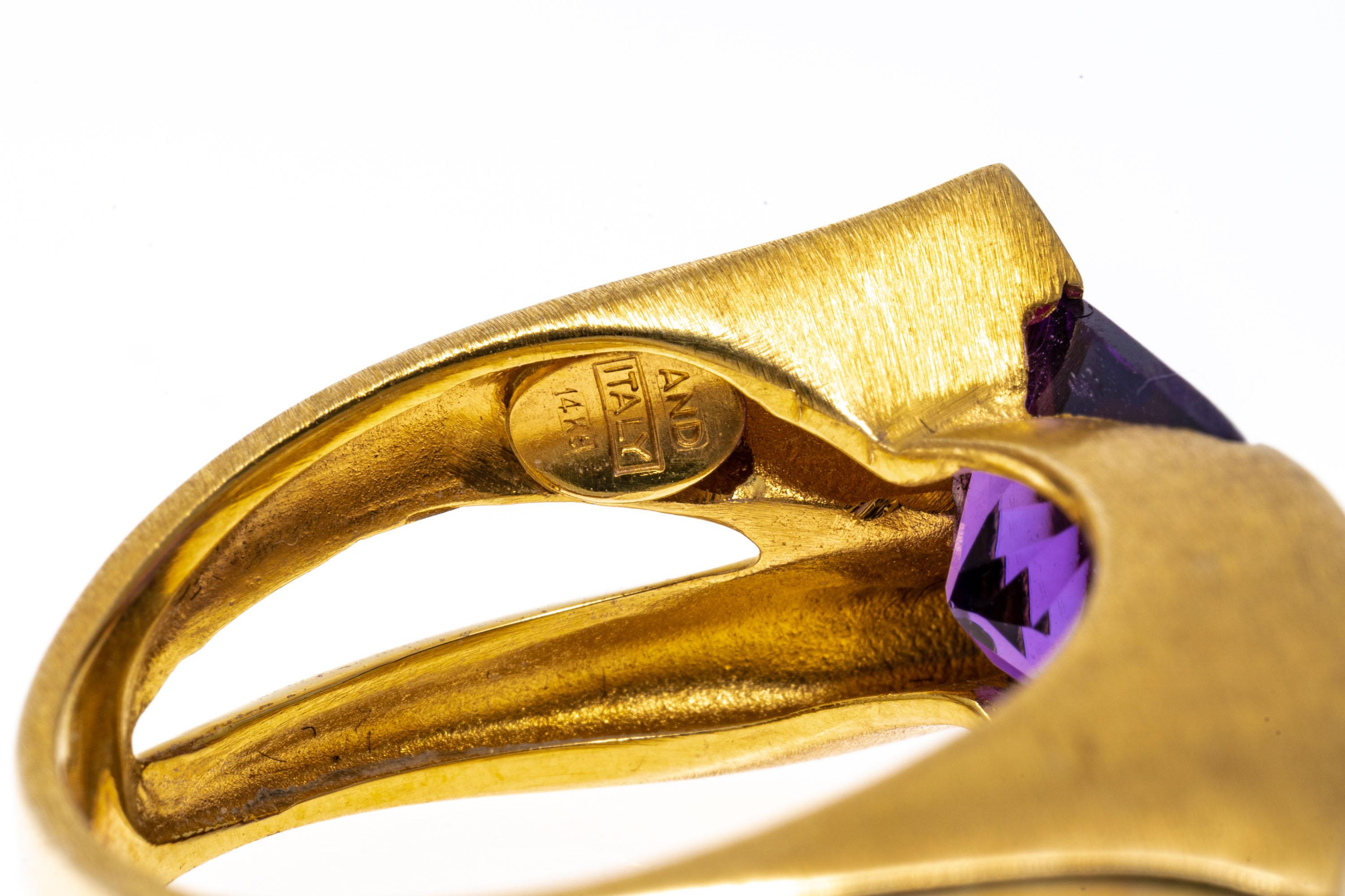 14k Yellow Gold Amethyst Set Contemporary Horizontal Elongated Ring In Good Condition For Sale In Southport, CT