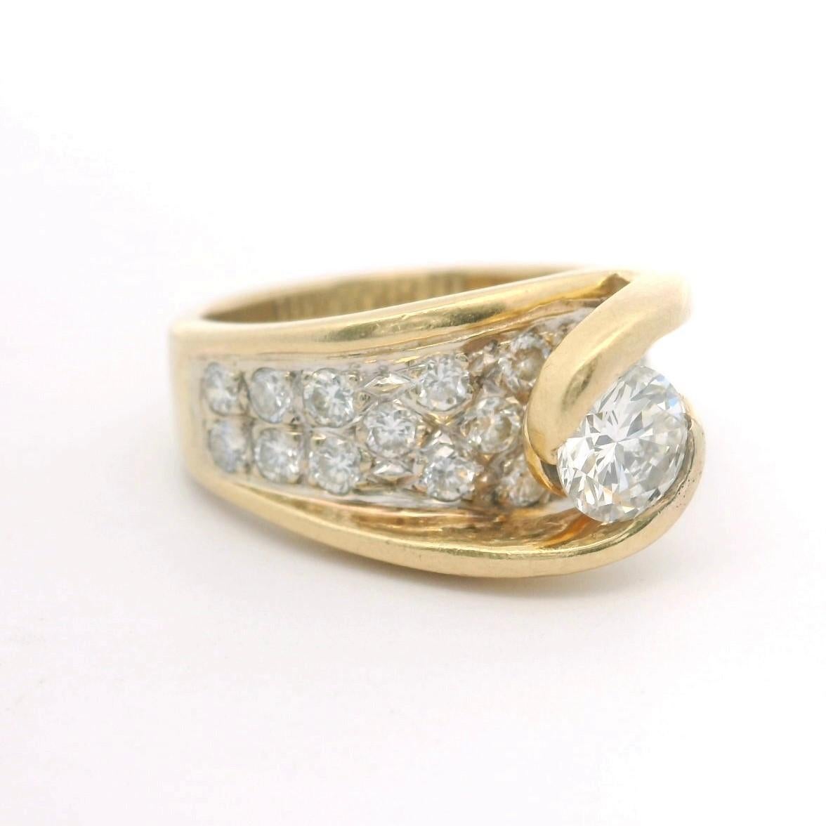 14k Gelbgold und 1,7cttw natürlicher Diamant Damenring Größe 7 im Zustand „Gut“ in Guilford, CT