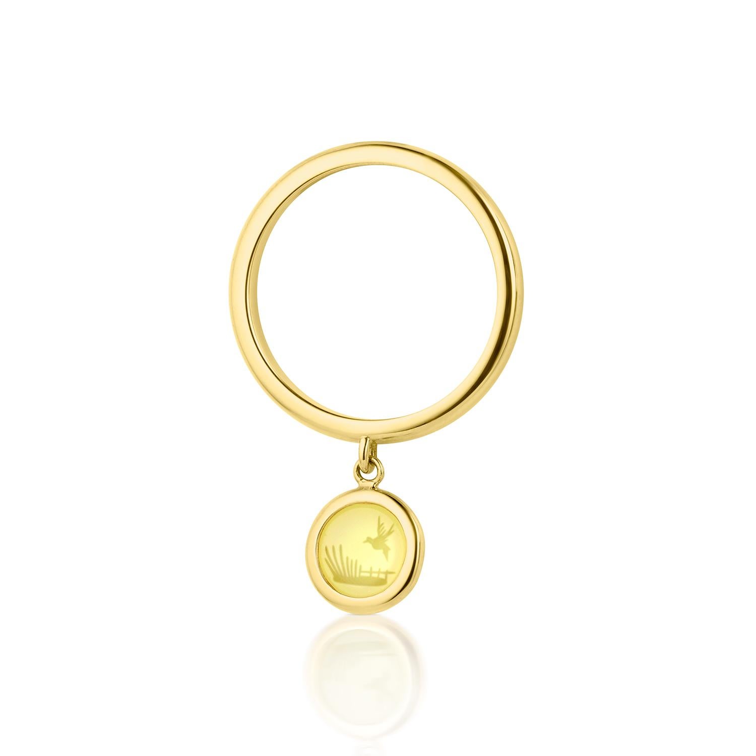 I nostri anelli Charme in oro giallo 14k e intaglio antico sono divertenti, civettuoli e anche molto versatili! Indossali come un anello o mettili sulla tua catena o sul tuo cordoncino preferito, sul tuo portaciondoli o sul tuo pinch lock e voilà,