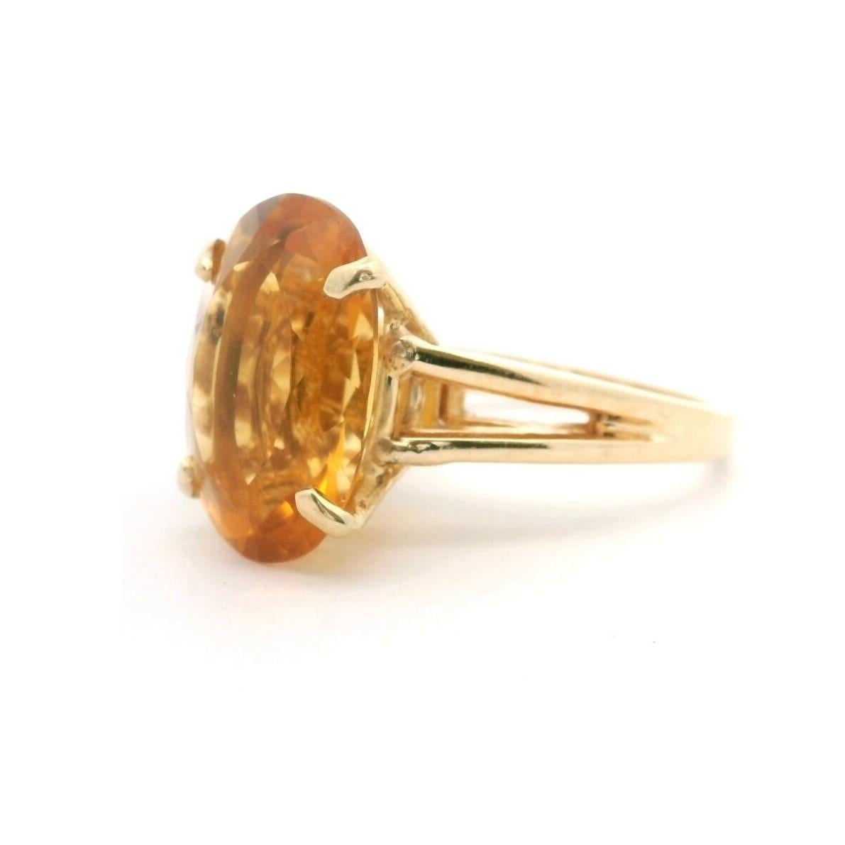 Oval Cut 14k Yellow Gold and Citrine Solitaire Ring Size 7.5