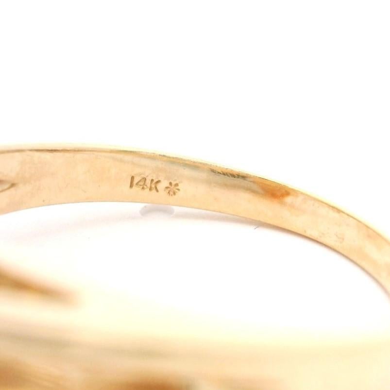 14k Yellow Gold and Citrine Solitaire Ring Size 7.5 In Good Condition In Guilford, CT