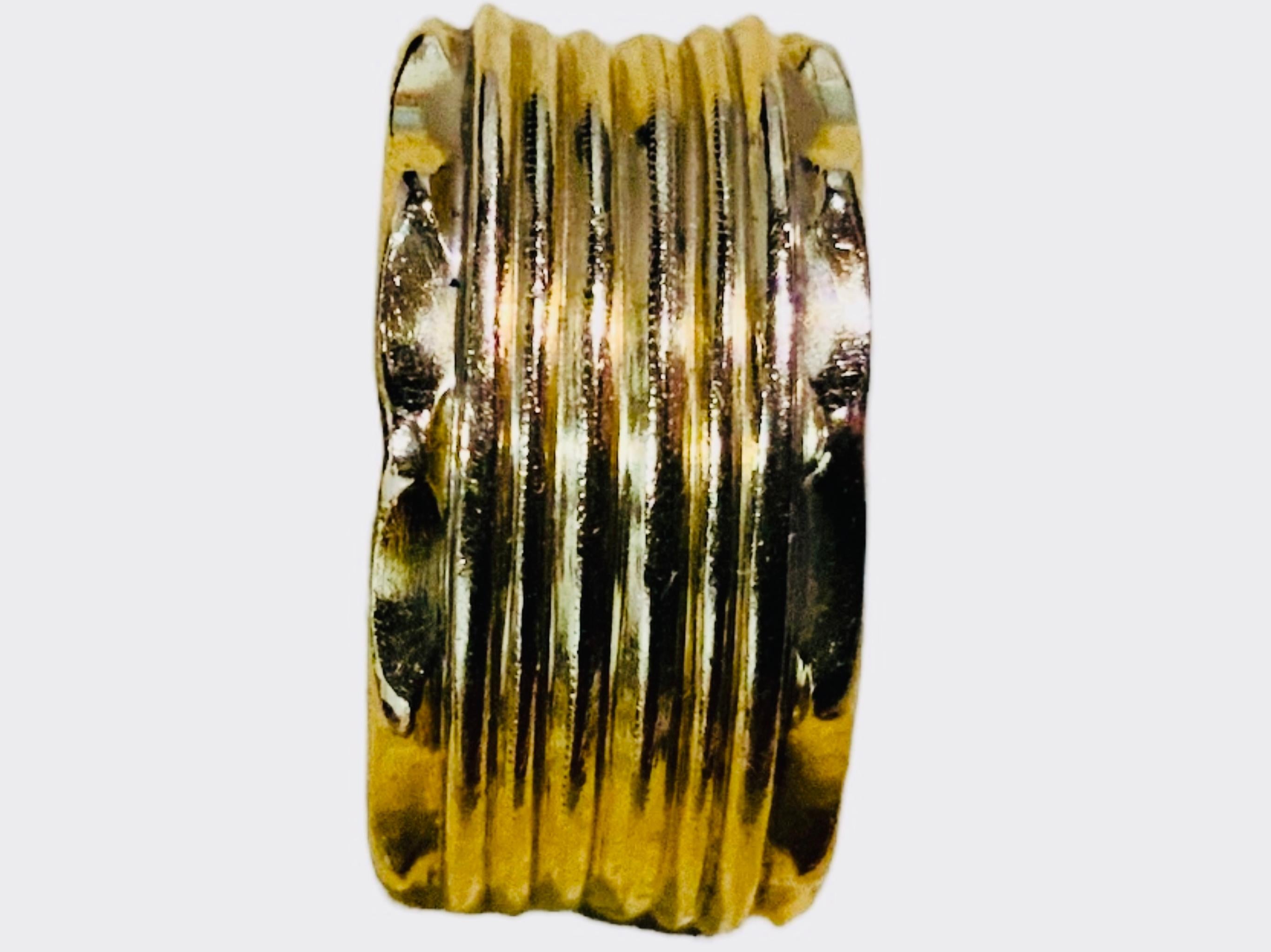  14 Karat Gelbgold und Diamant-Ring im Zustand „Gut“ im Angebot in Guaynabo, PR