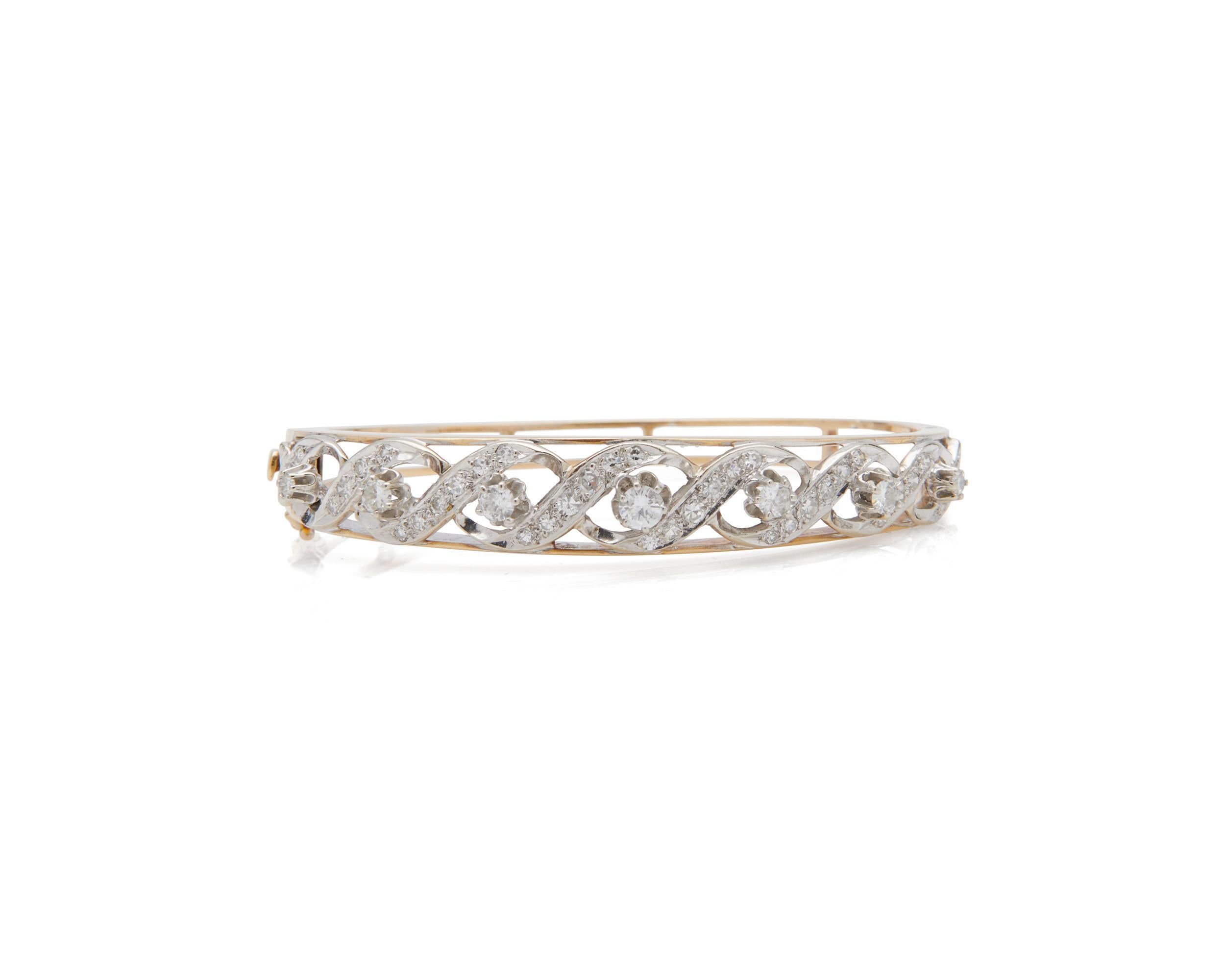 Bracelet jonc en or jaune 14 carats et diamants Excellent état - En vente à New York, NY