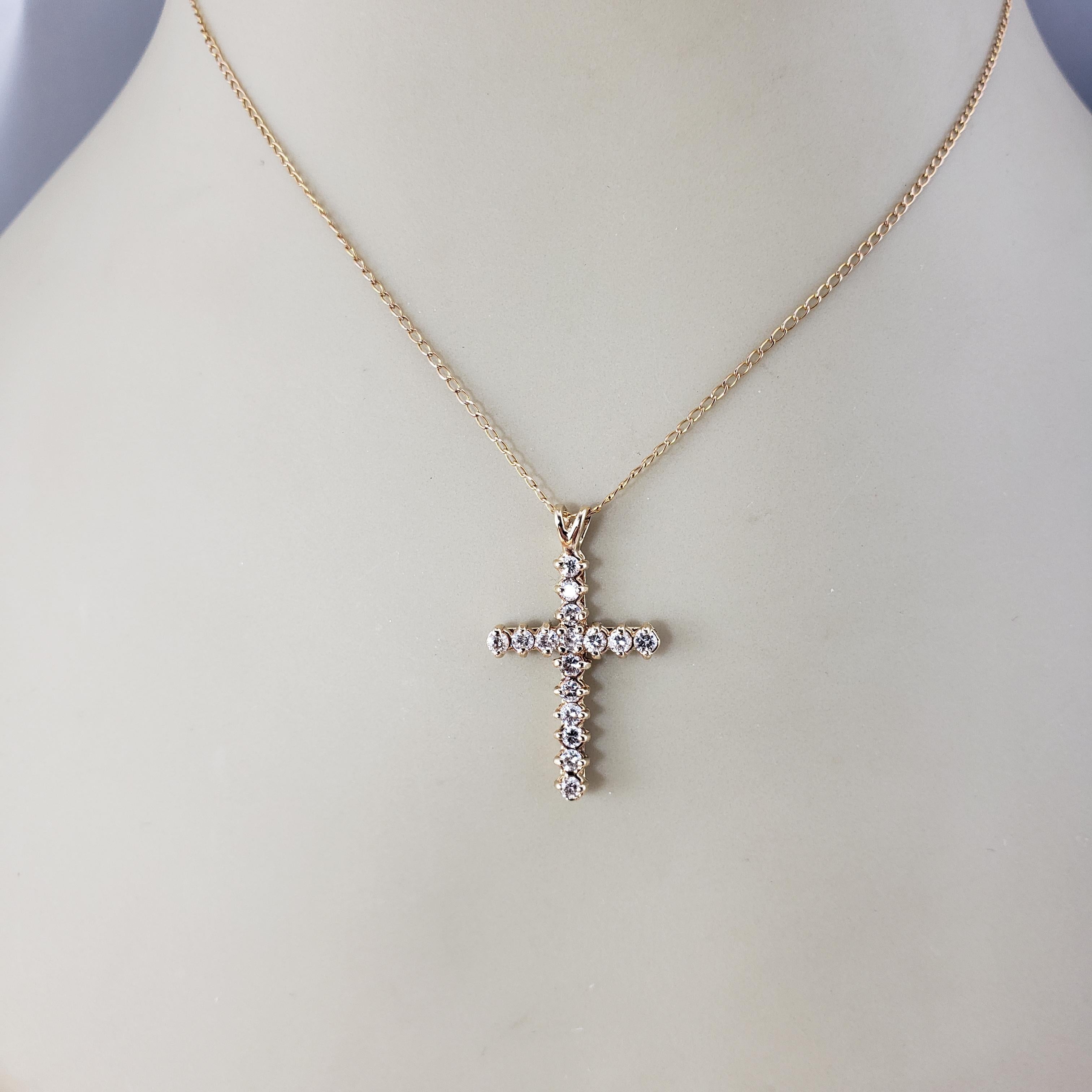 Pendentif croix en or jaune 14 carats et diamants n°20405 en vente 1