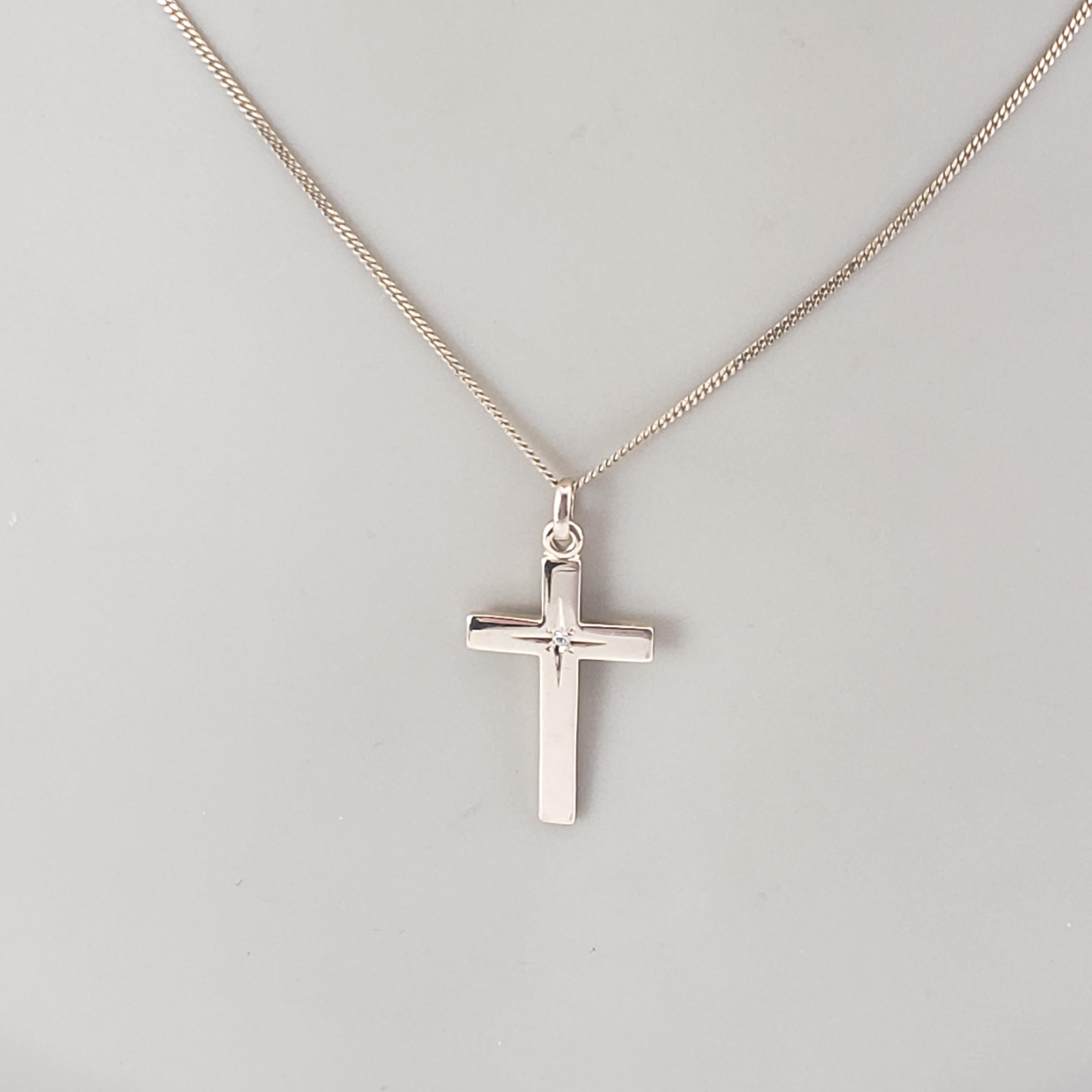 14K Yellow Gold and Diamond Cross Pendant #22656 en vente 3