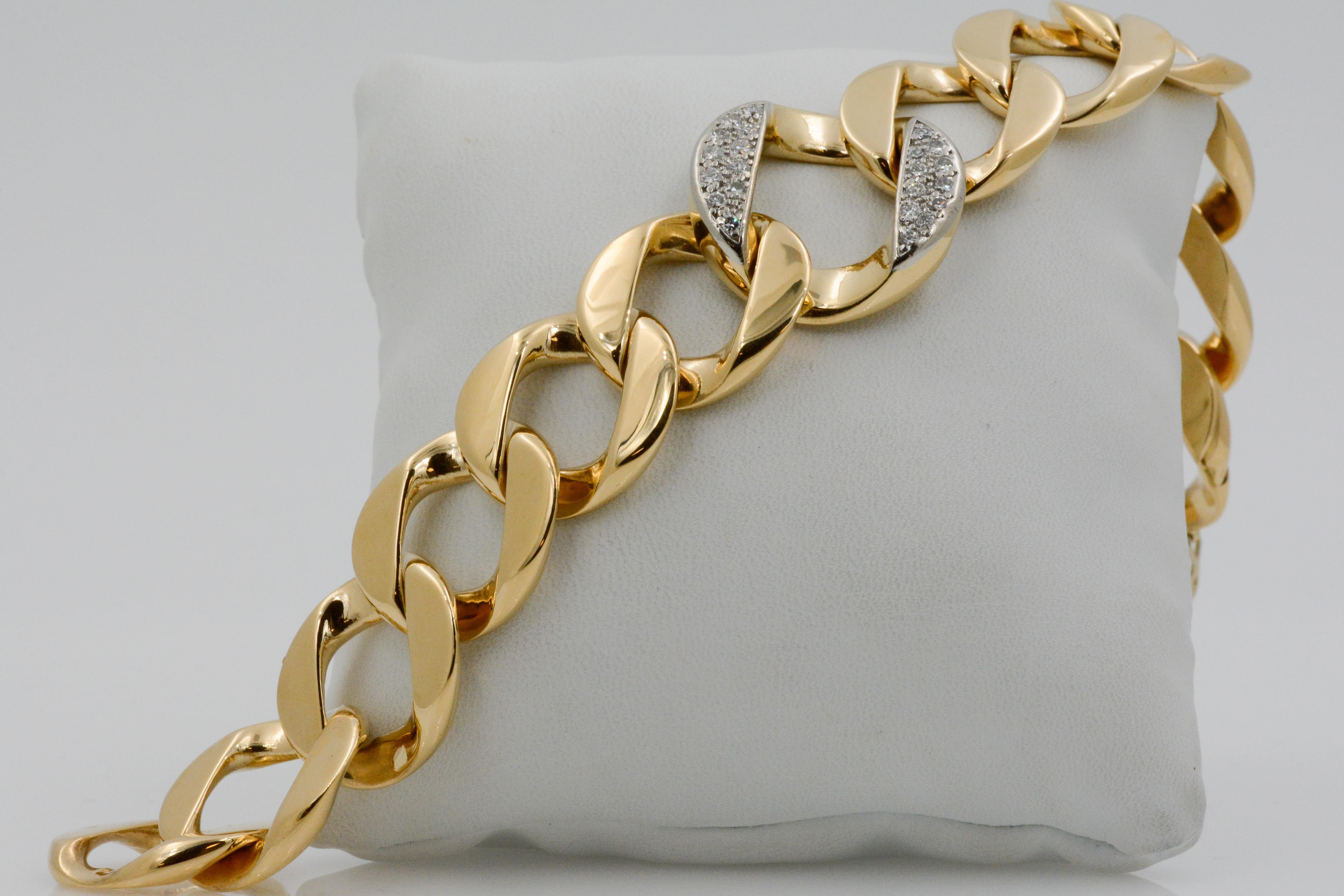 14 Karat Yellow Gold and Diamond Curb Link Bracelet In Good Condition In Dallas, TX