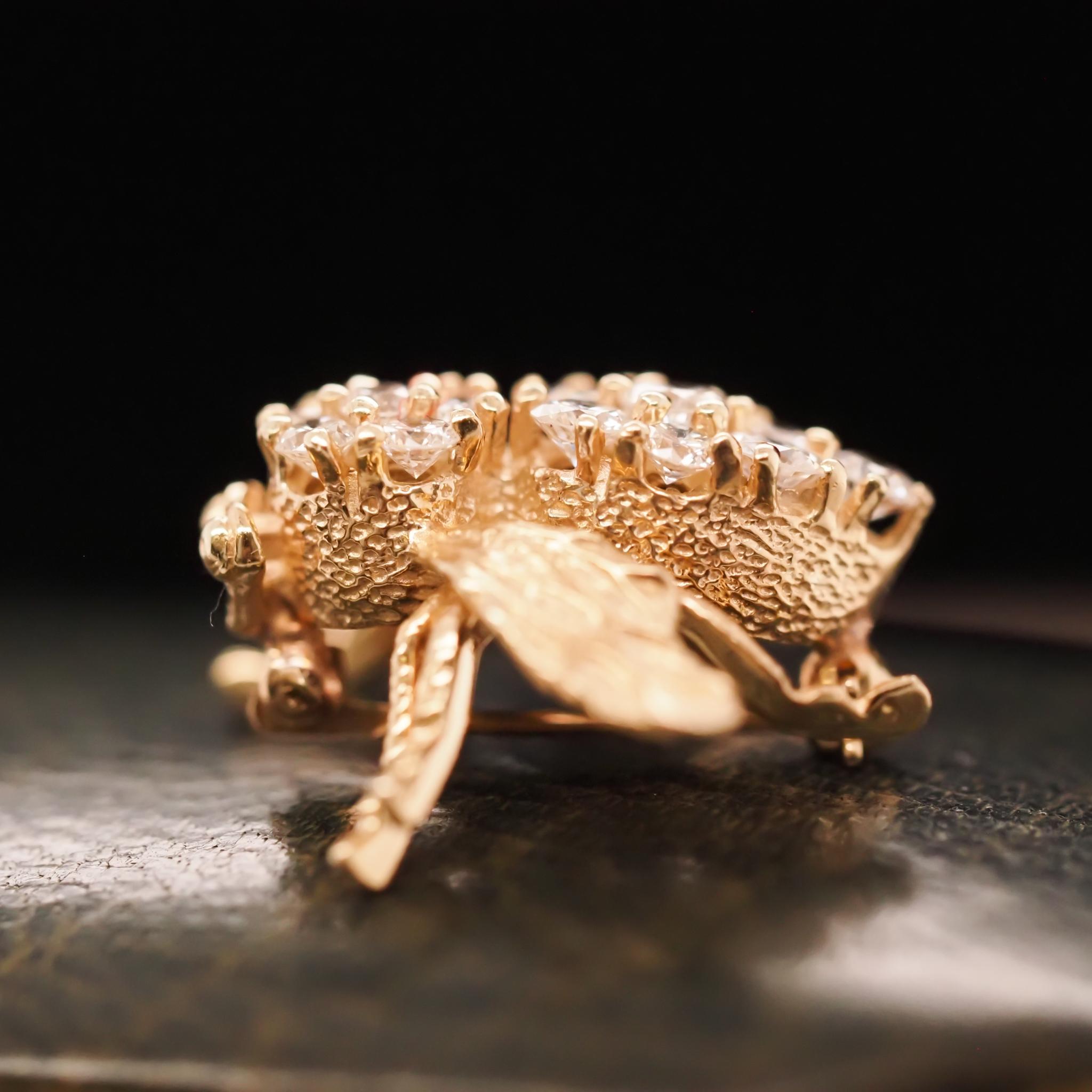 14K Yellow Gold and Diamond Fly Brooch Pin For Sale 6