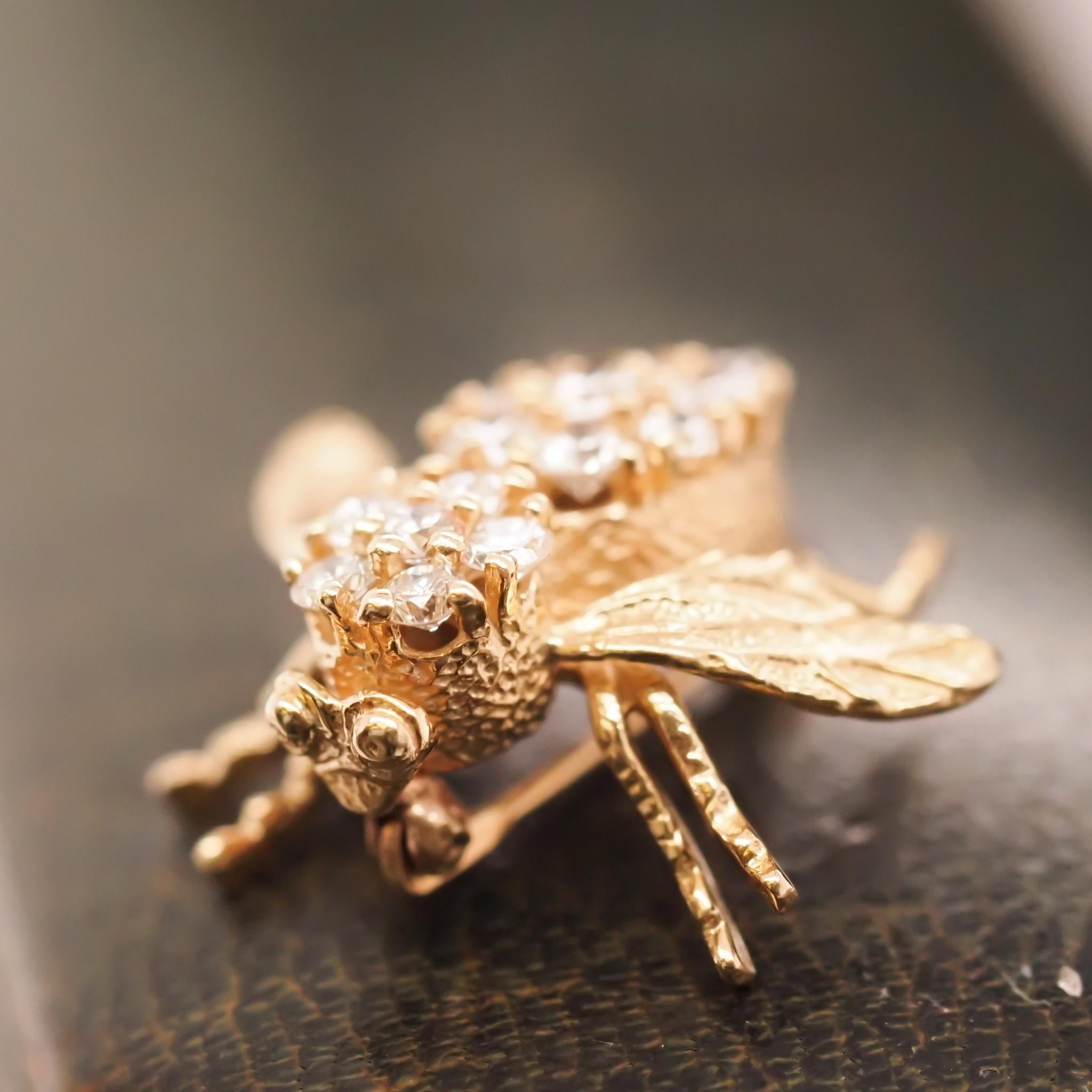 Brilliant Cut 14K Yellow Gold and Diamond Fly Brooch Pin For Sale