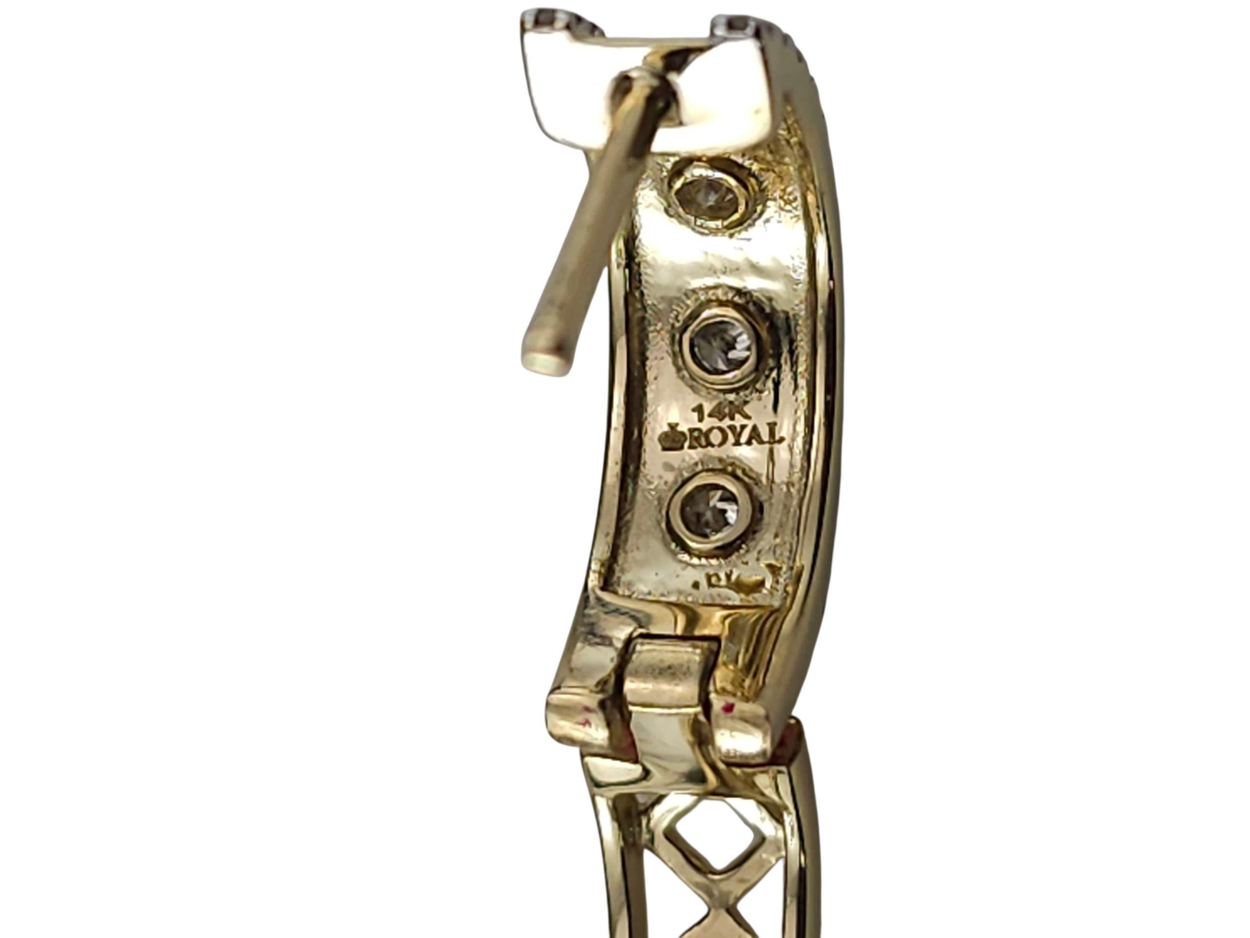 Boucles d'oreilles Huggie en or jaune 14K et diamants #23766 Pour femmes en vente