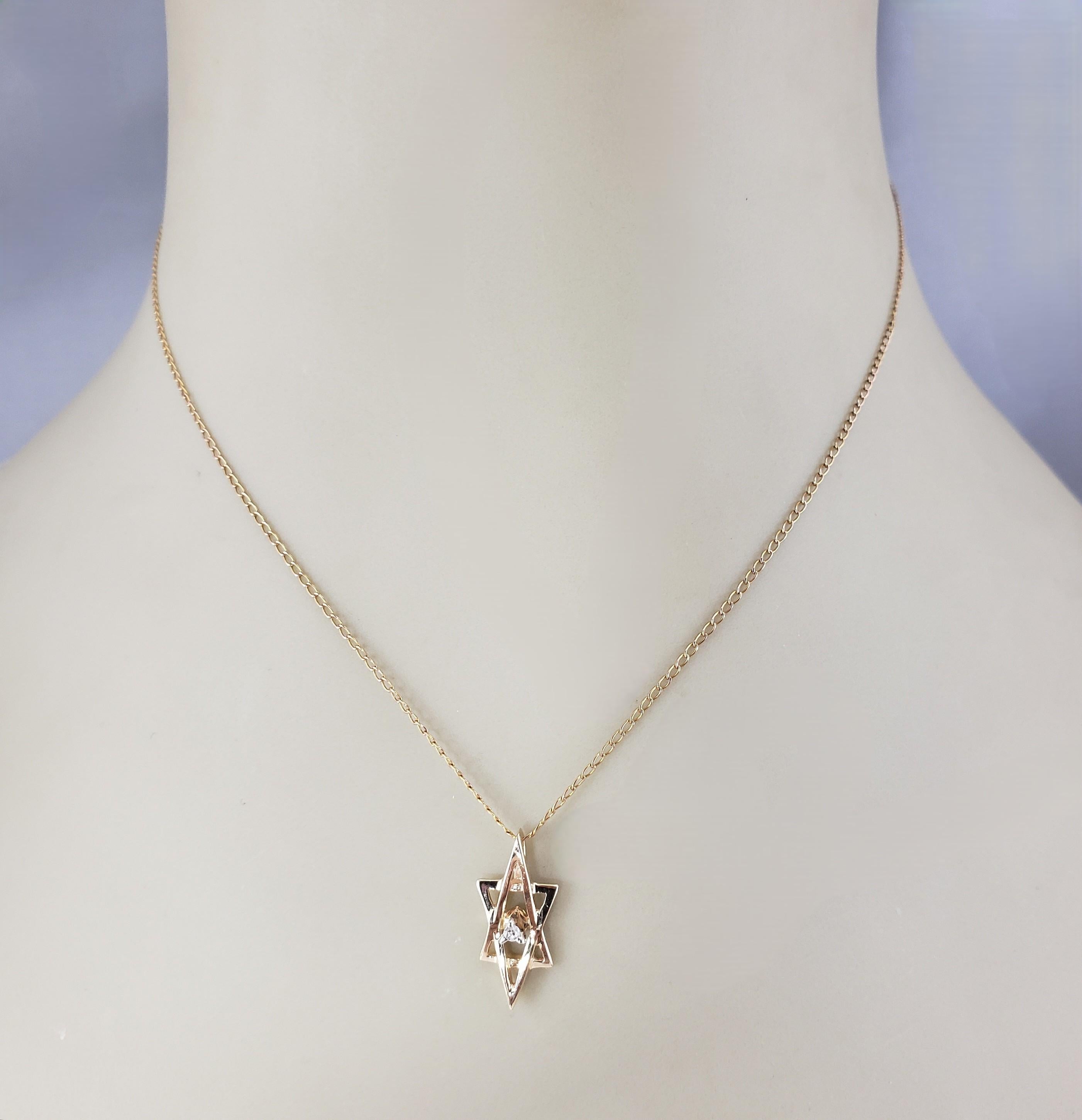 Donna Ciondolo con stella di David in oro giallo 14K e diamanti #23465 in vendita