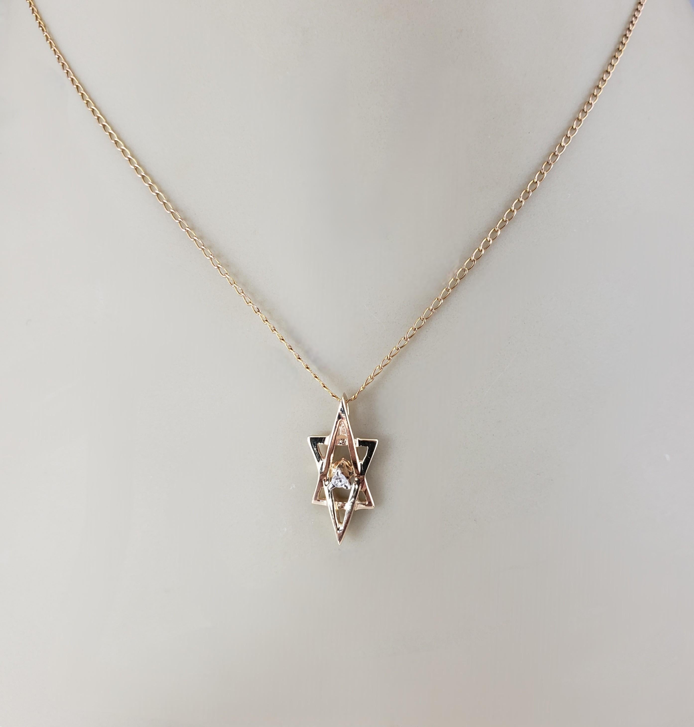 Ciondolo con stella di David in oro giallo 14K e diamanti #23465 in vendita 1