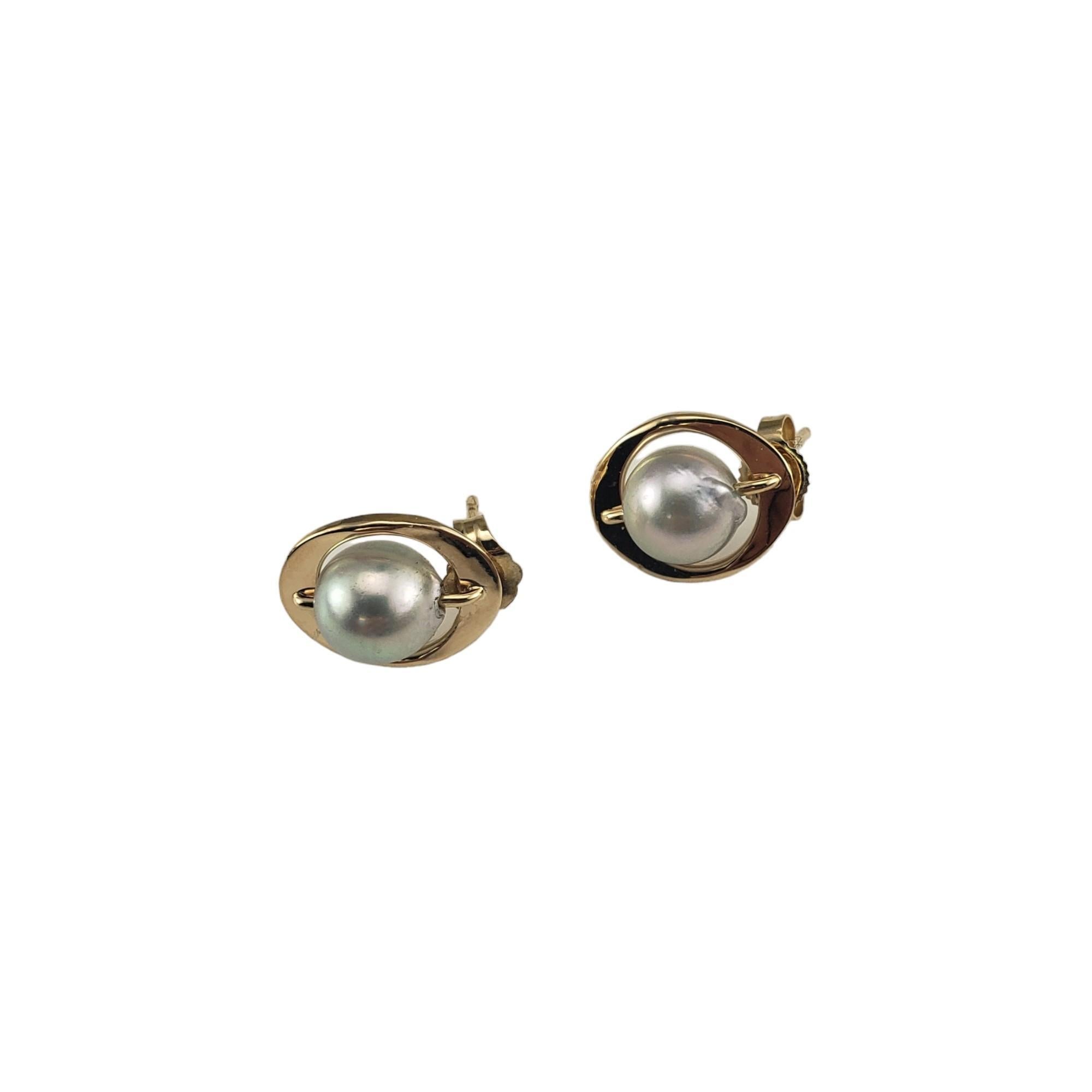Round Cut 14K Yellow Gold and Gray Pearl Earrings #16386 For Sale