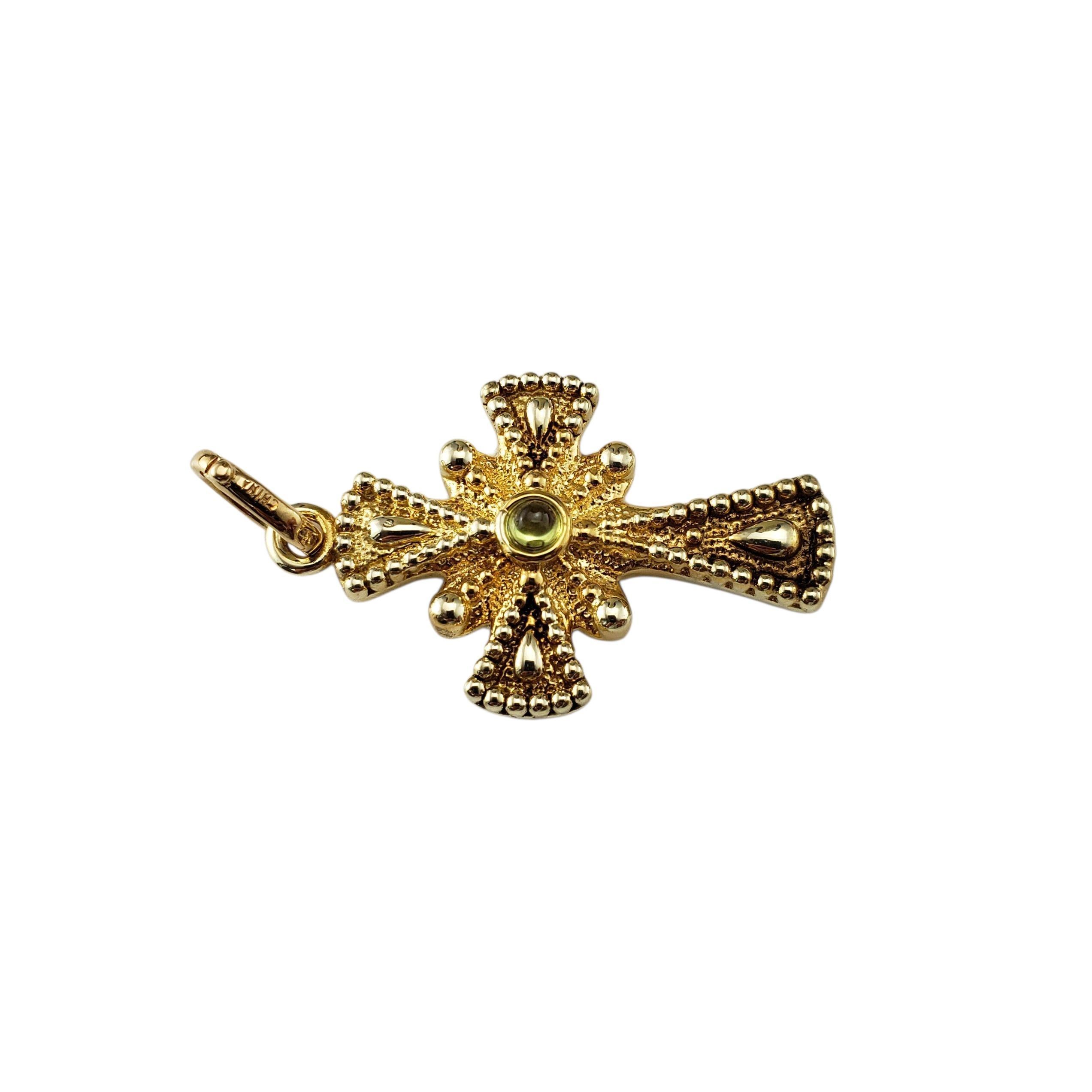14K Yellow Gold and Green Cabochon Stone Cross Pendant #22449 In Good Condition In Washington Depot, CT