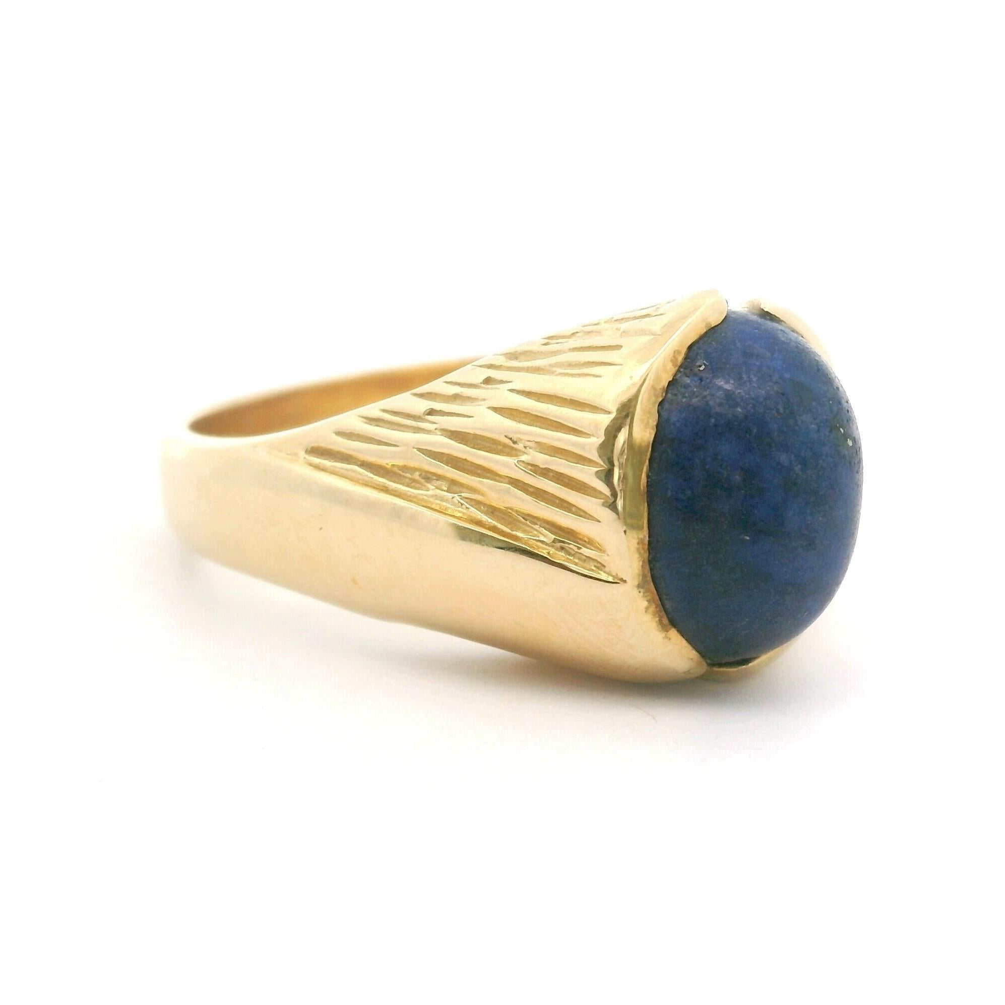 Oval Cut 14k Yellow Gold and Lapis Lazuli 11.9g Vintage Ring Size 9