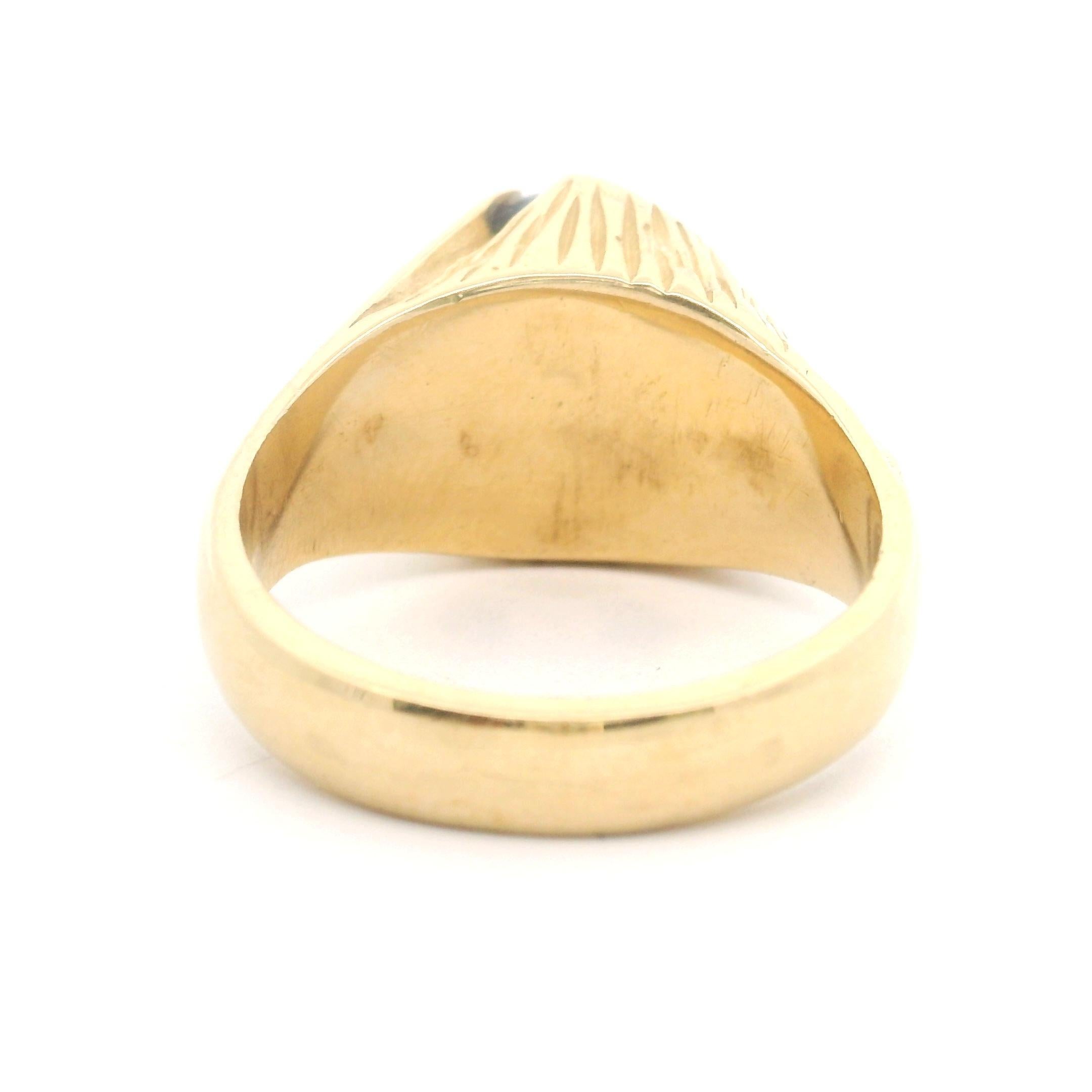 14k Yellow Gold and Lapis Lazuli 11.9g Vintage Ring Size 9 In Good Condition In Guilford, CT